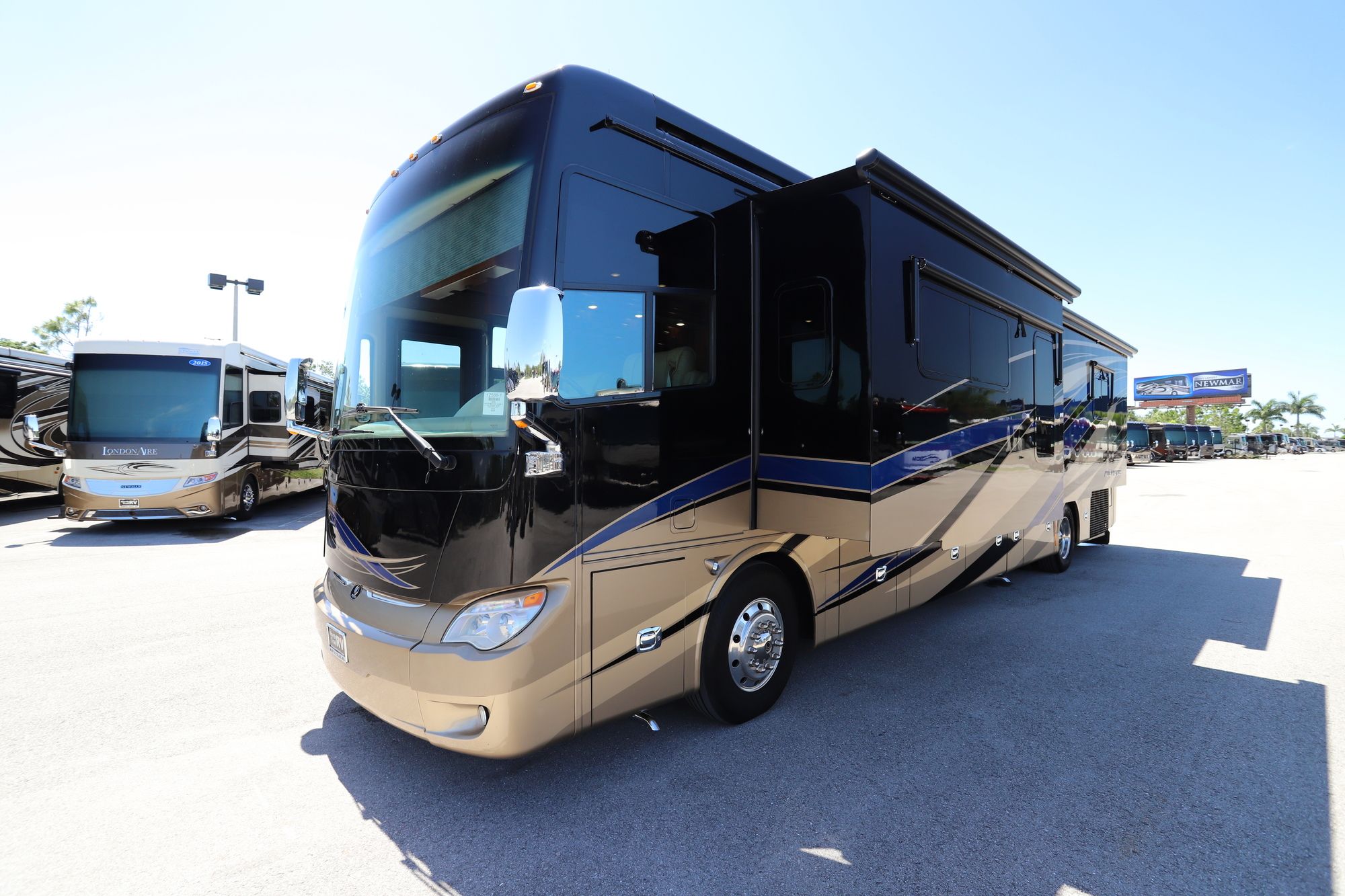 Used 2016 Tiffin Motor Homes Allegro Bus 40AP Class A  For Sale