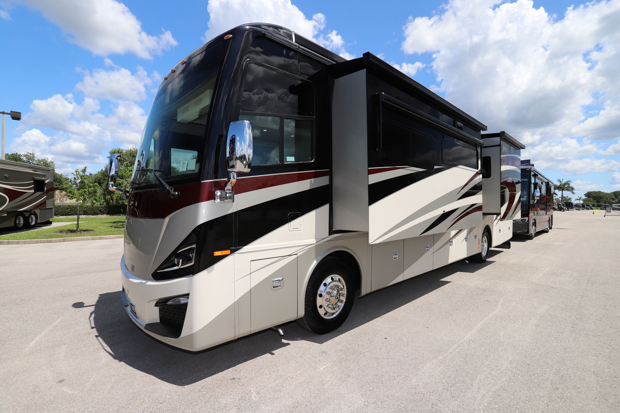 New 2021 Tiffin Motor Homes Phaeton 40IH Class A  For Sale