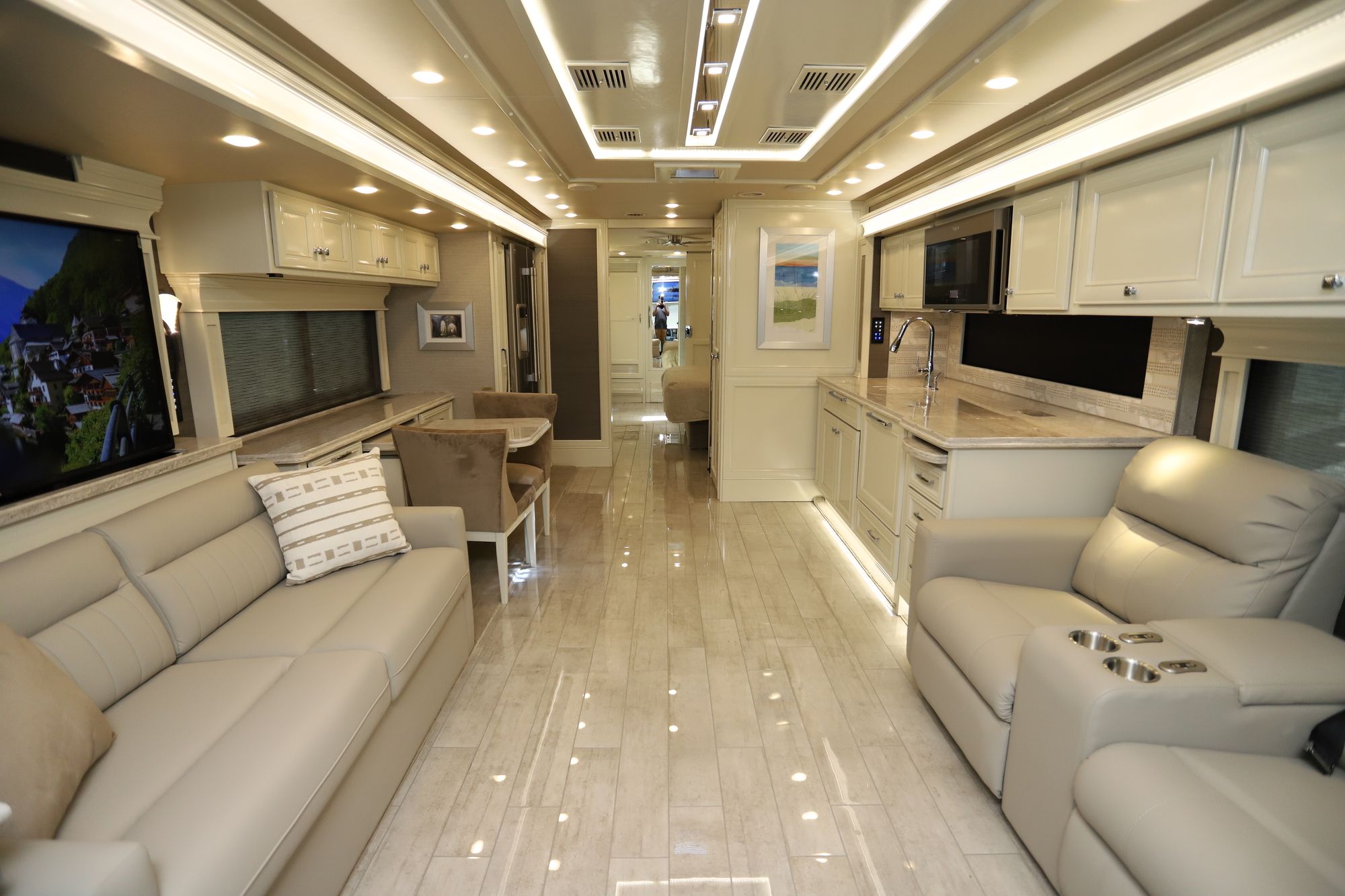 New 2021 Tiffin Motor Homes Phaeton 40IH Class A  For Sale