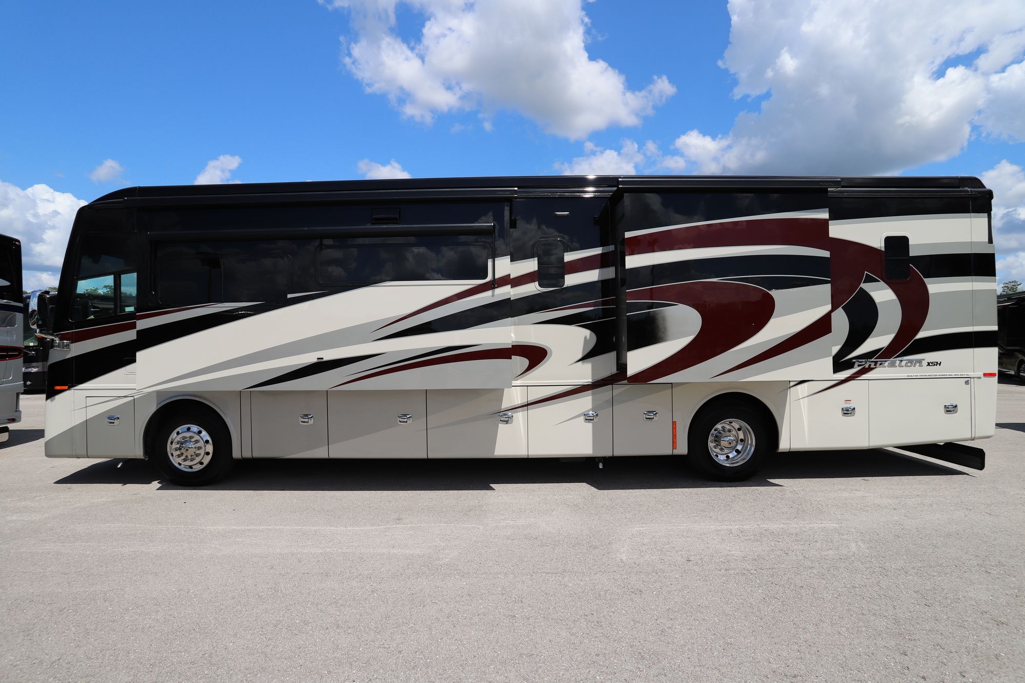 New 2021 Tiffin Motor Homes Phaeton 40IH Class A  For Sale