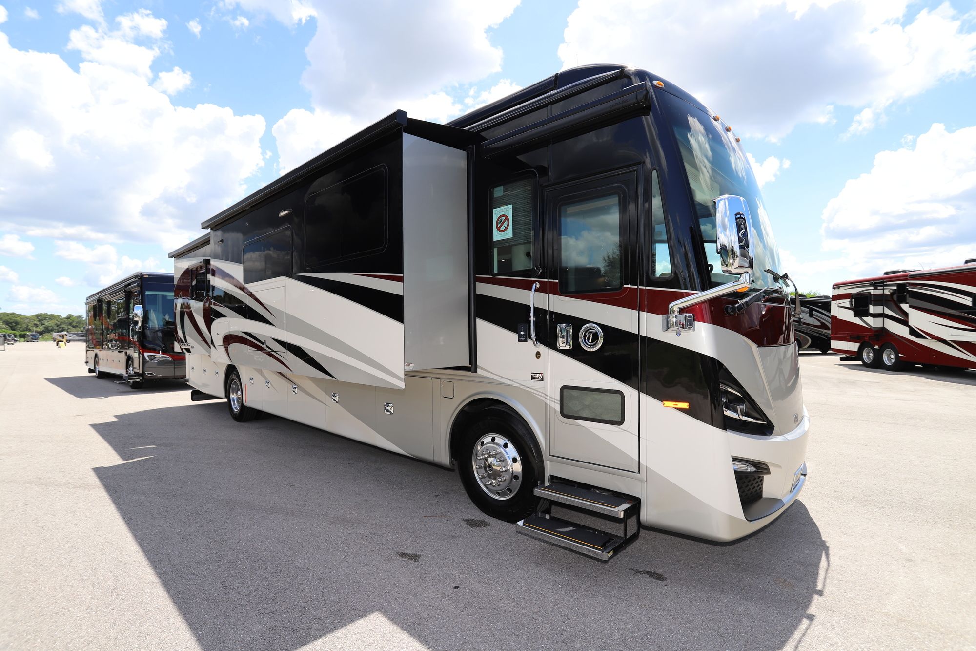 New 2021 Tiffin Motor Homes Phaeton 40IH Class A  For Sale