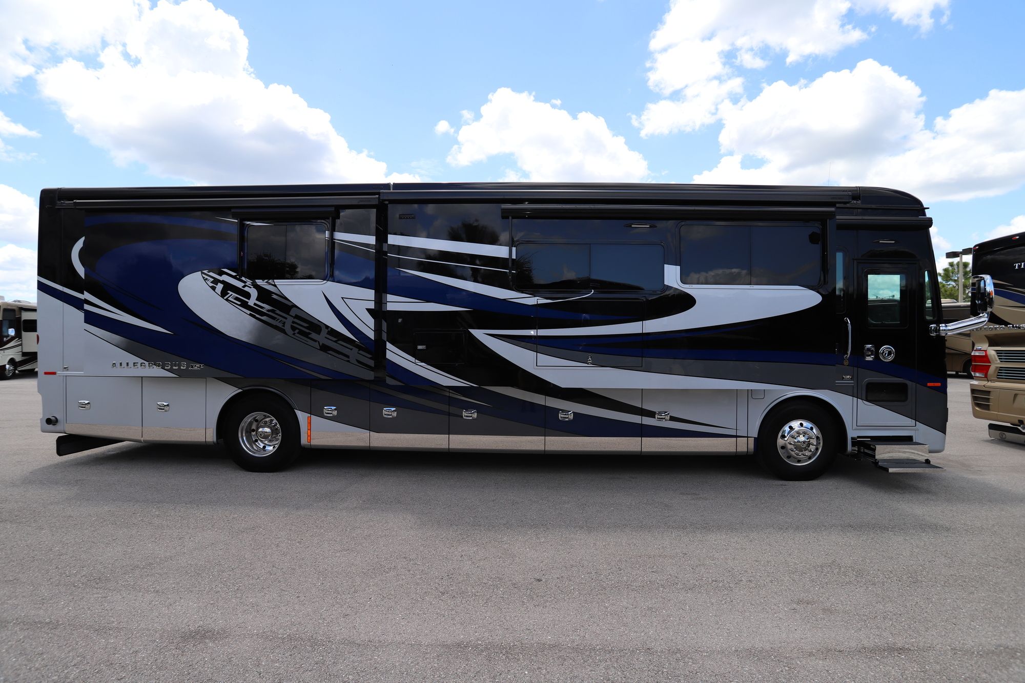 New 2021 Tiffin Motor Homes Allegro Bus 40IP Class A  For Sale