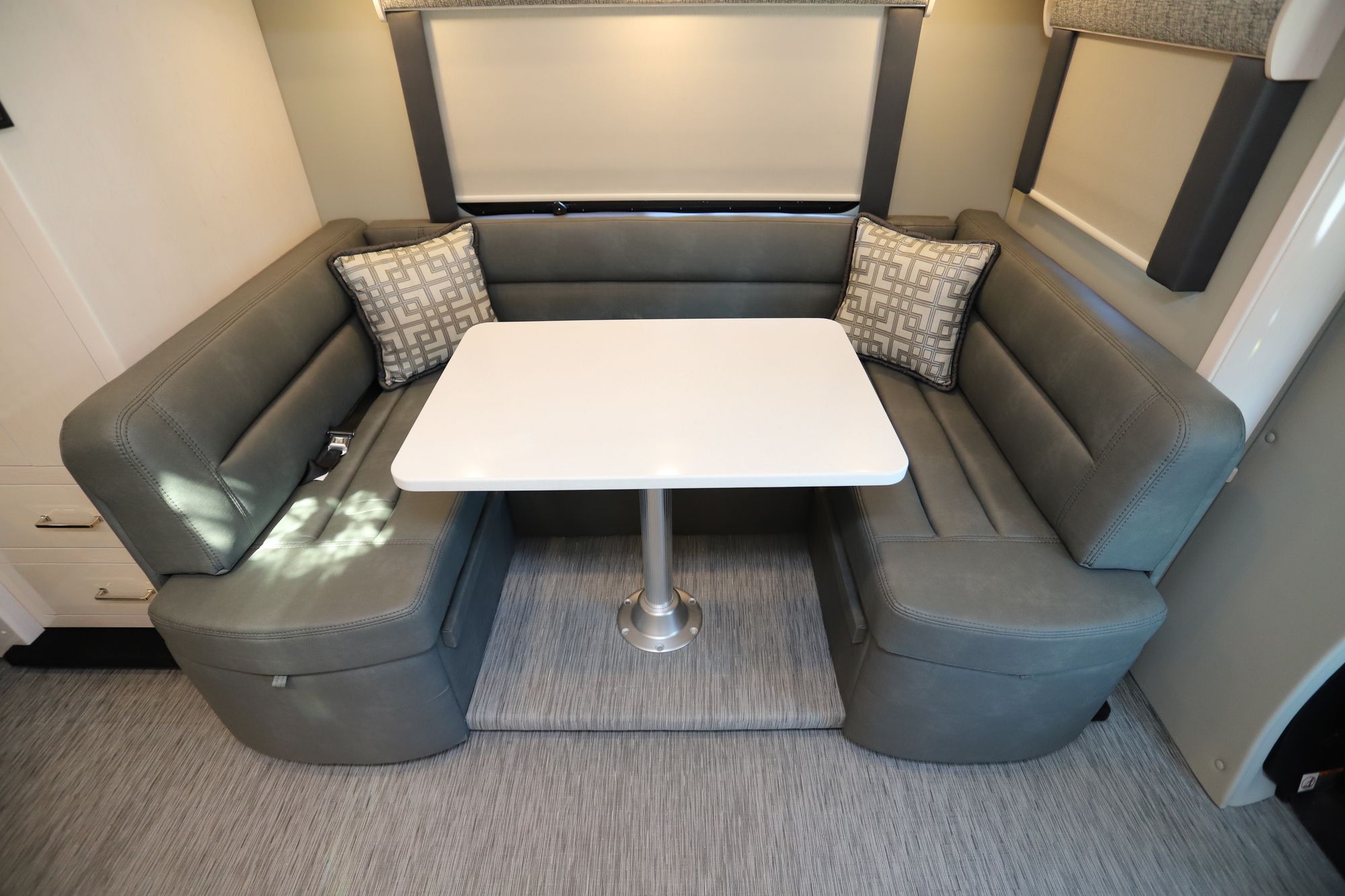New 2021 Renegade Rv Vienna 25-V-FWC Class C  For Sale