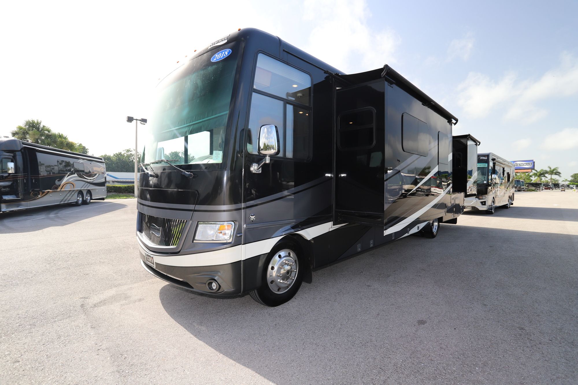 Used 2018 Newmar Canyon Star 3924 Class A  For Sale