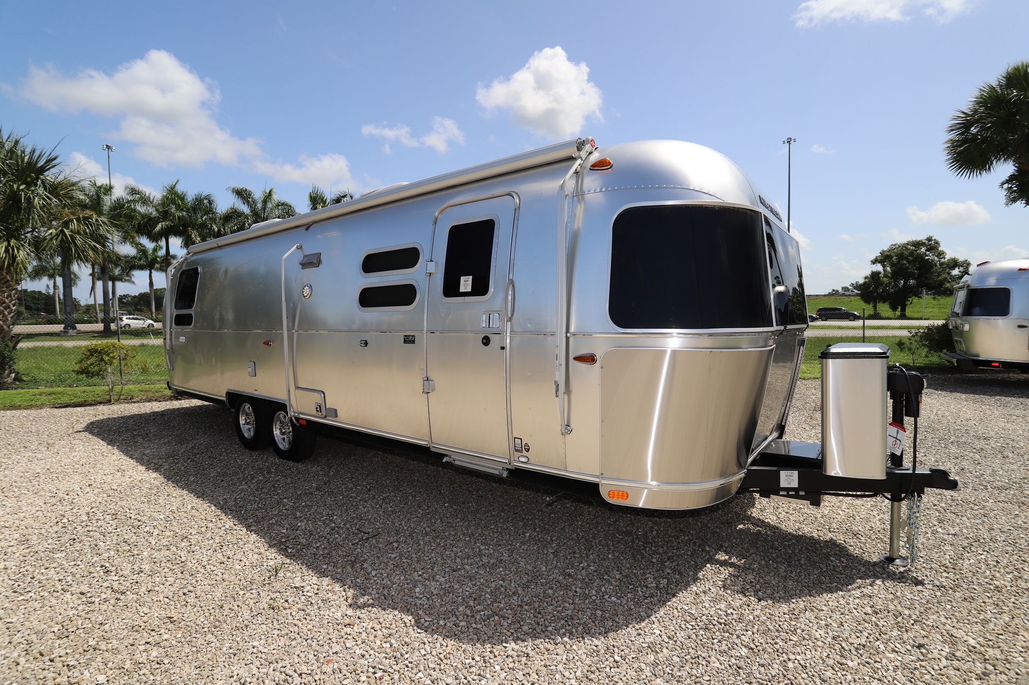 New 2021 Airstream Flying Cloud 30RB Travel Trailer  For Sale