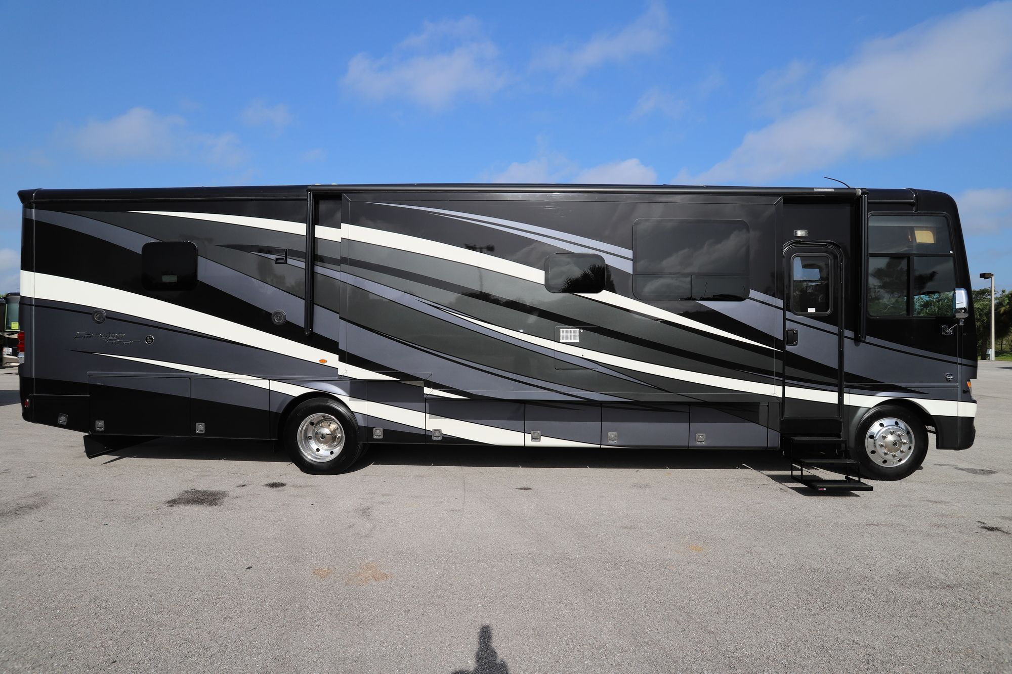 Used 2018 Newmar Canyon Star 3924 Class A  For Sale