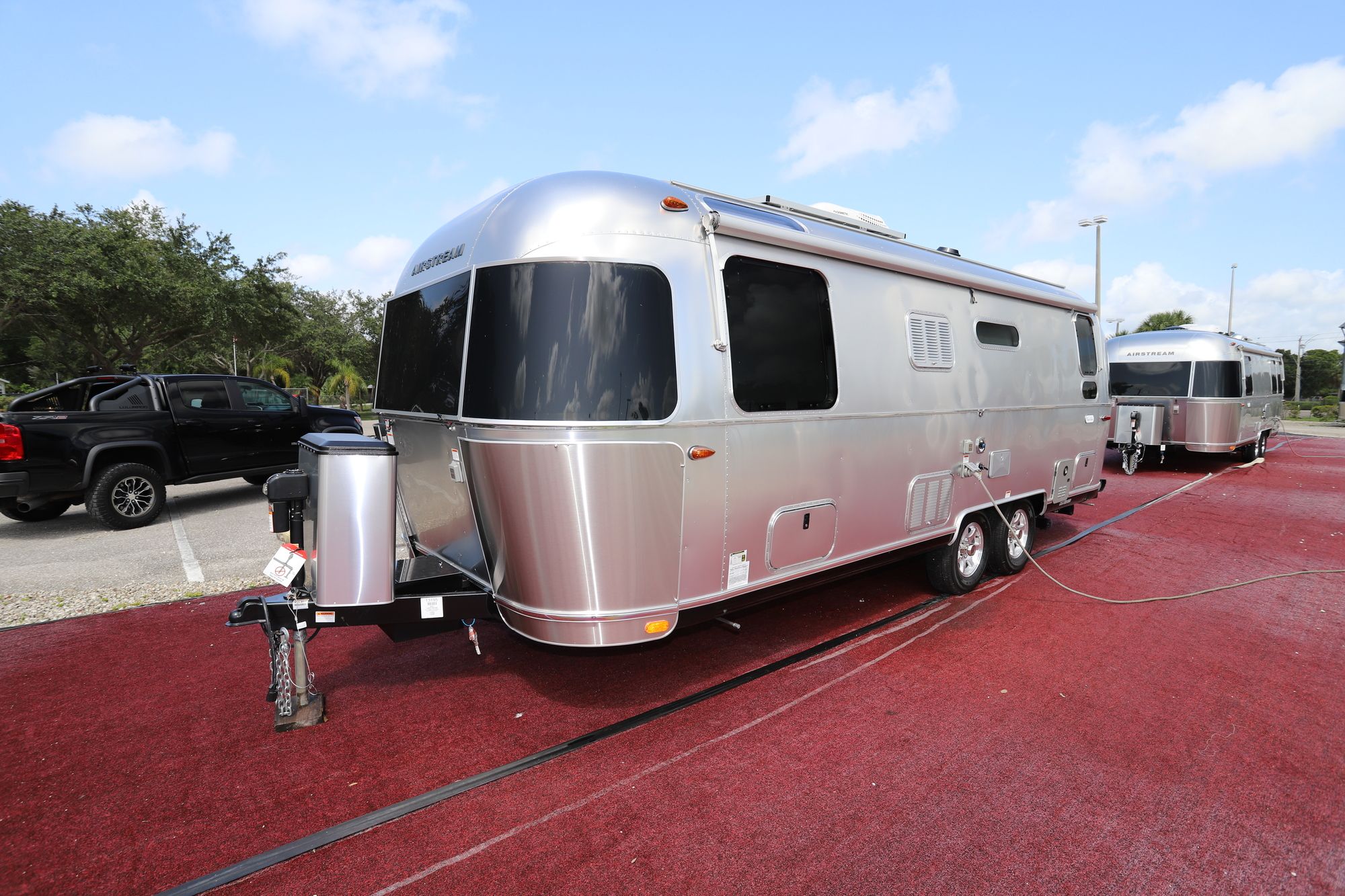 New 2021 Airstream Flying Cloud 25RB Travel Trailer  For Sale