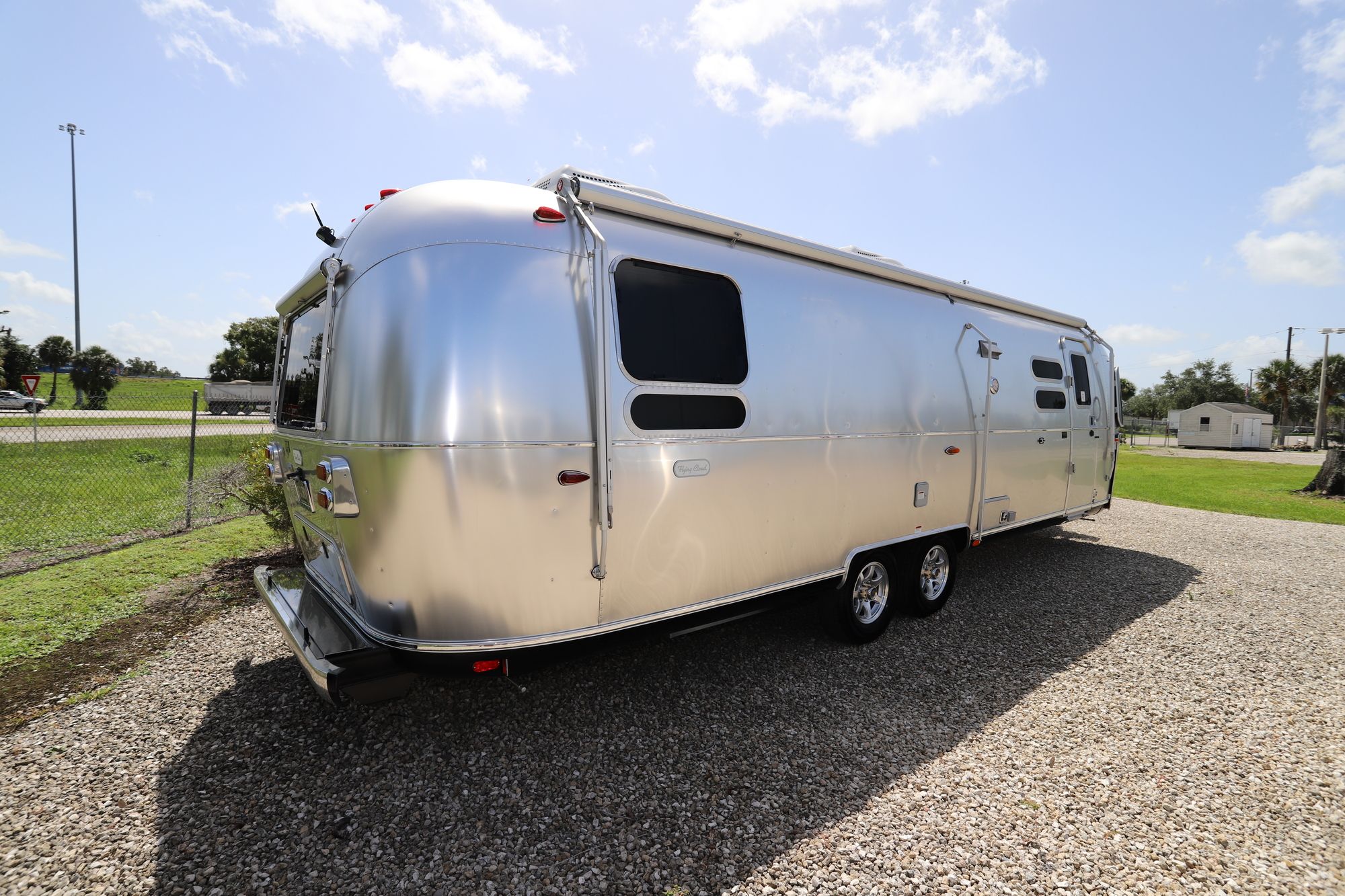 New 2021 Airstream Flying Cloud 30RB Travel Trailer  For Sale