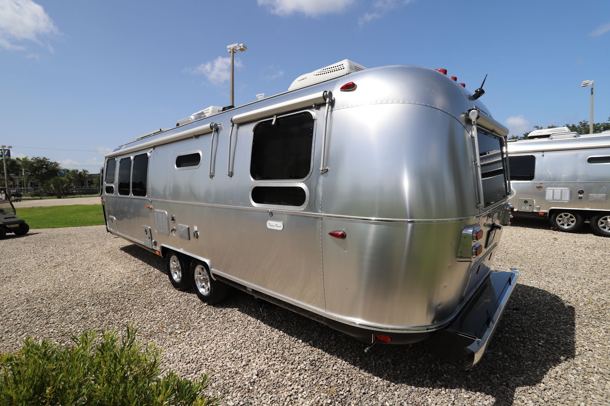 New 2021 Airstream Flying Cloud 30RB Travel Trailer  For Sale