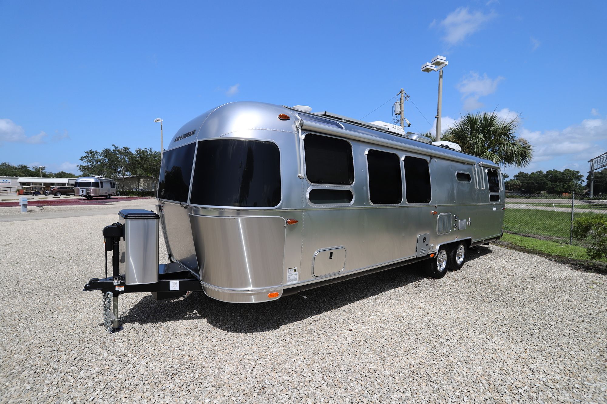 New 2021 Airstream Flying Cloud 30RB Travel Trailer  For Sale