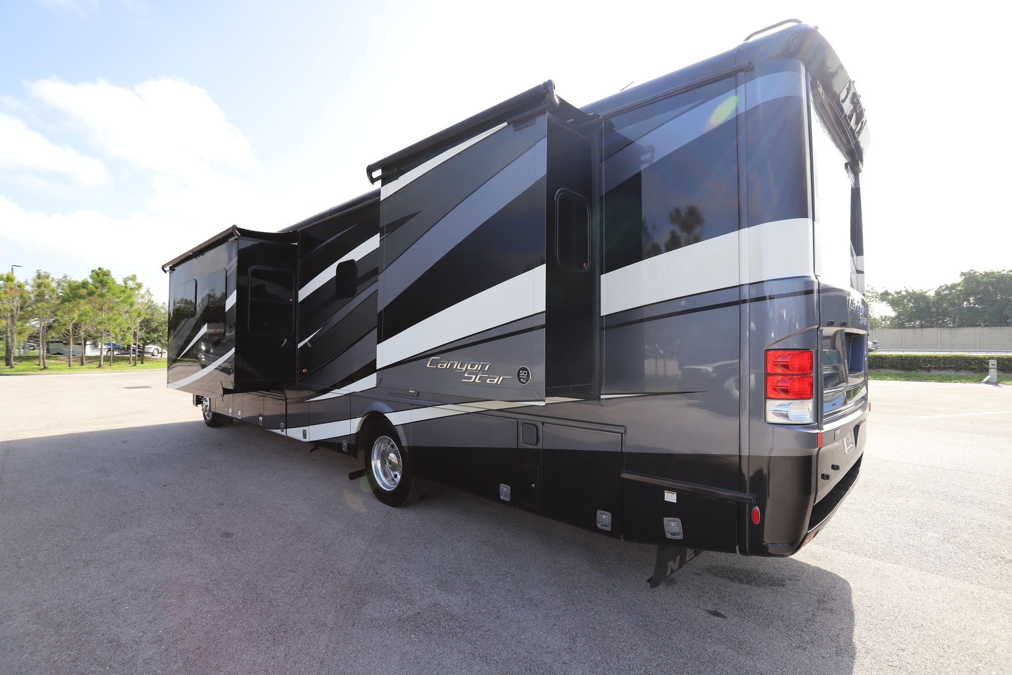 Used 2018 Newmar Canyon Star 3924 Class A  For Sale