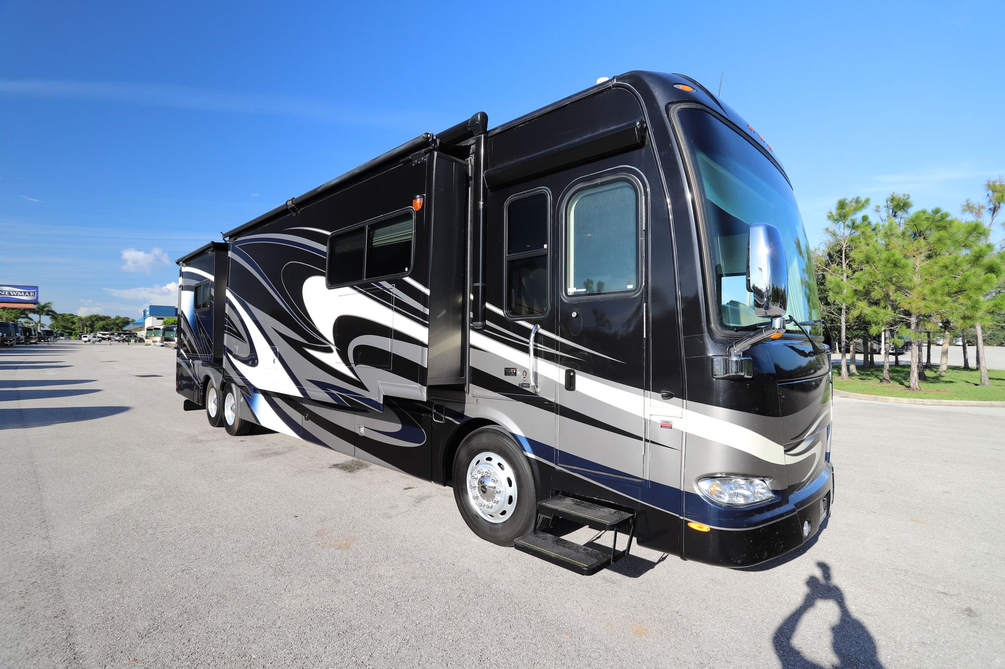 Used 2011 Damon Tuscany 42RQ Class A  For Sale