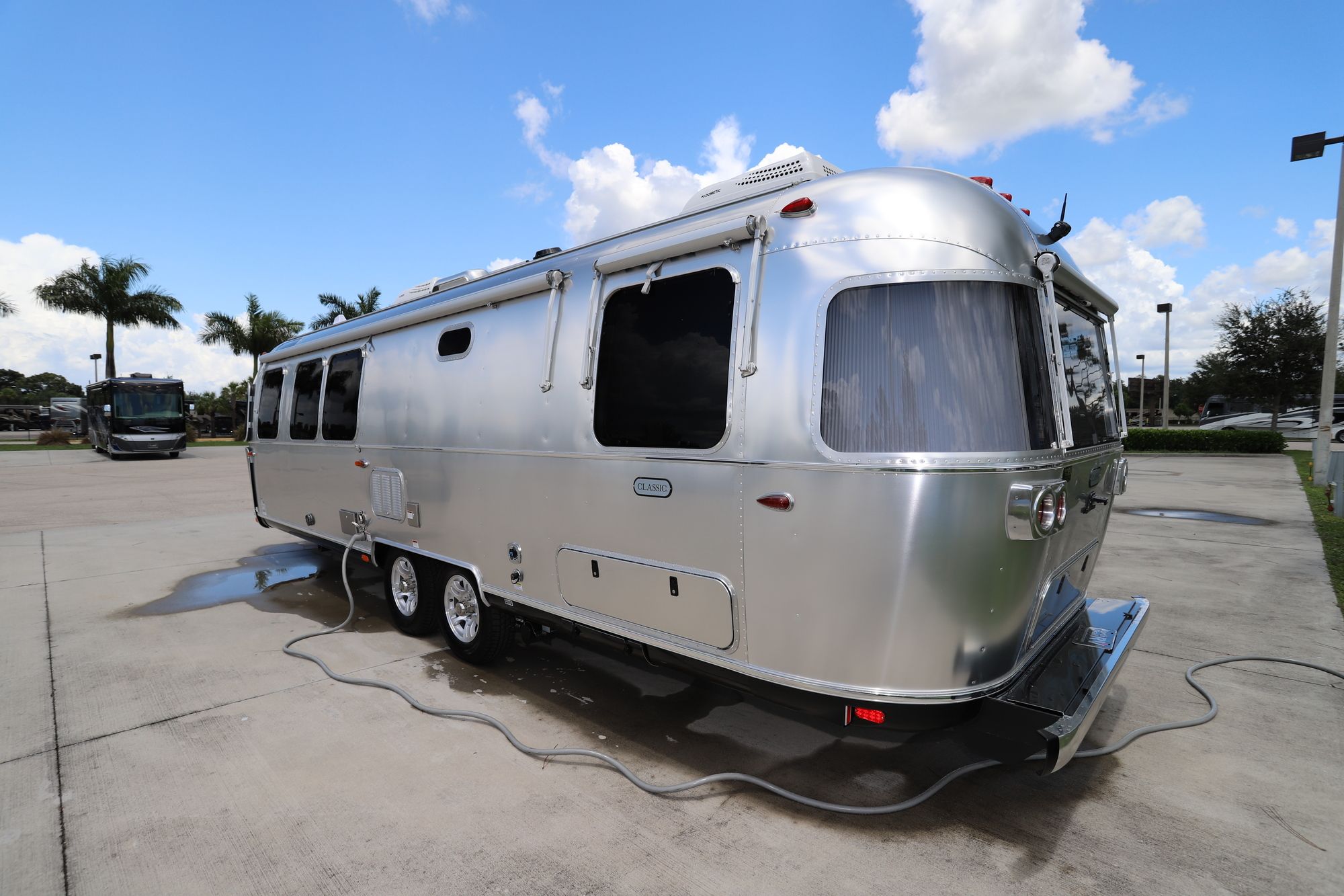 New 2021 Airstream Classic 30RB Travel Trailer  For Sale