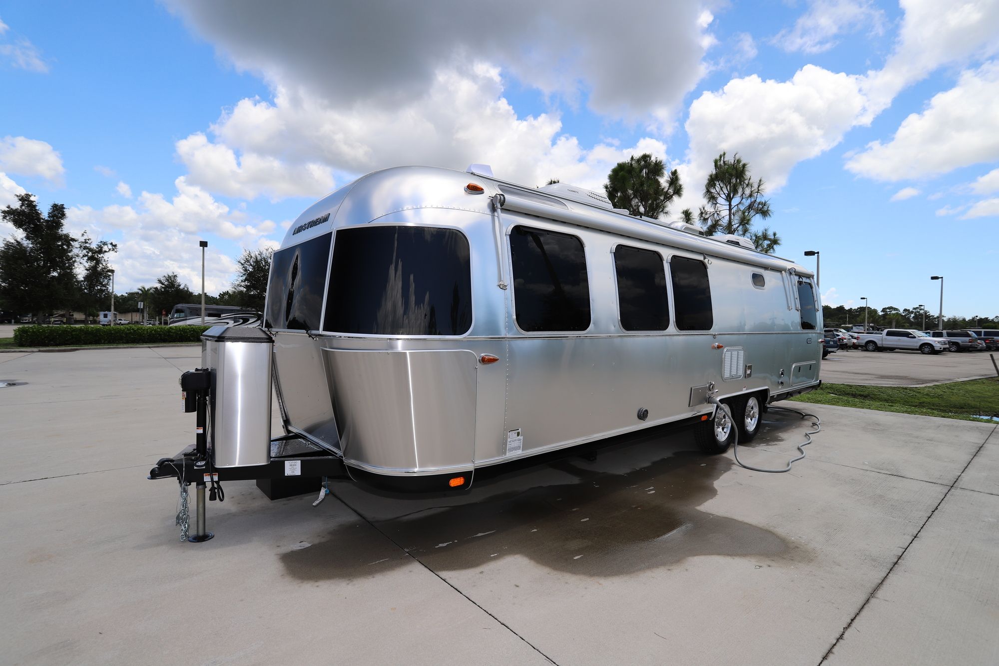 New 2021 Airstream Classic 30RB Travel Trailer  For Sale