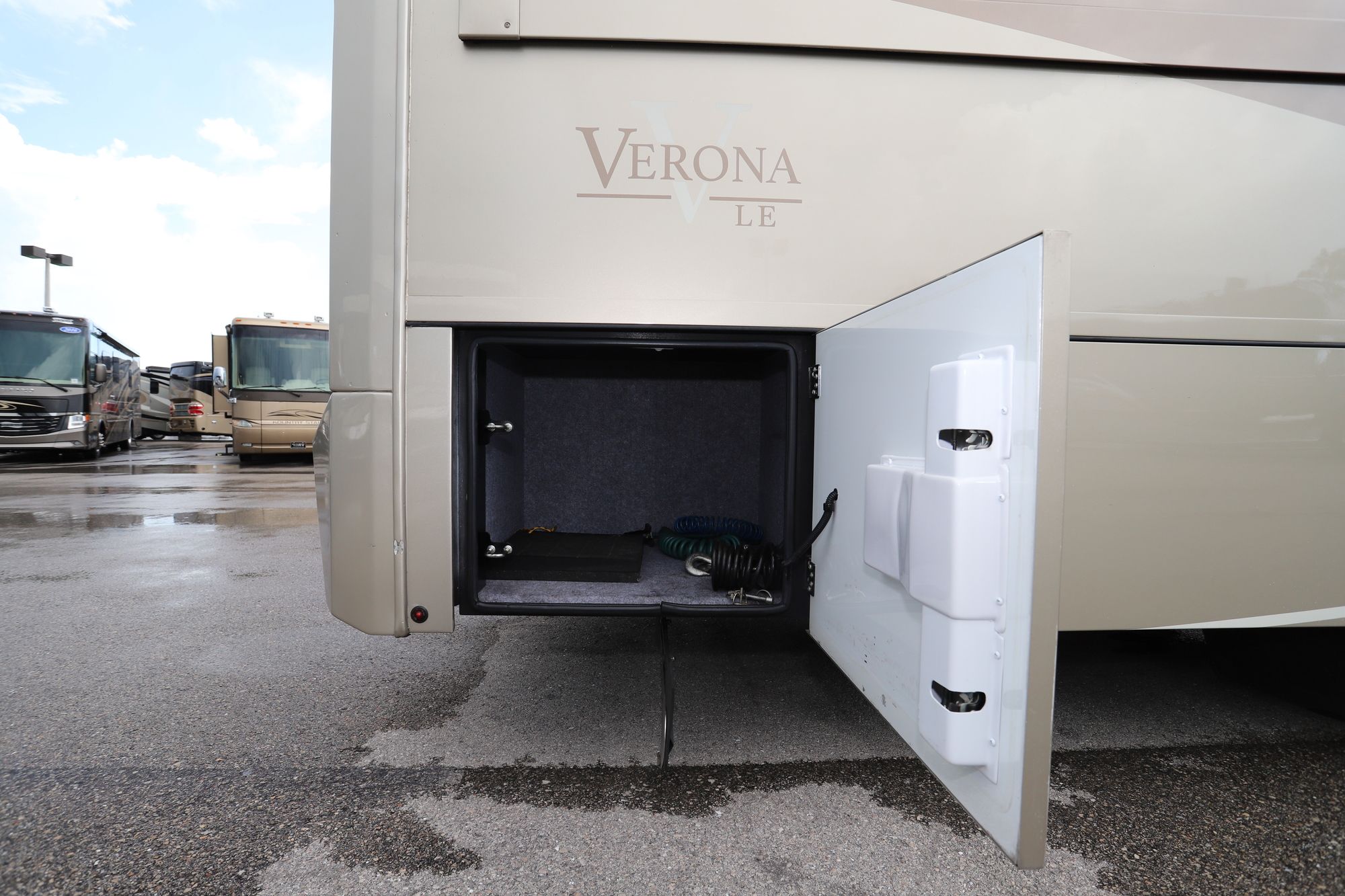 Used 2017 Renegade Rv Verona Le 40LTS Super C  For Sale