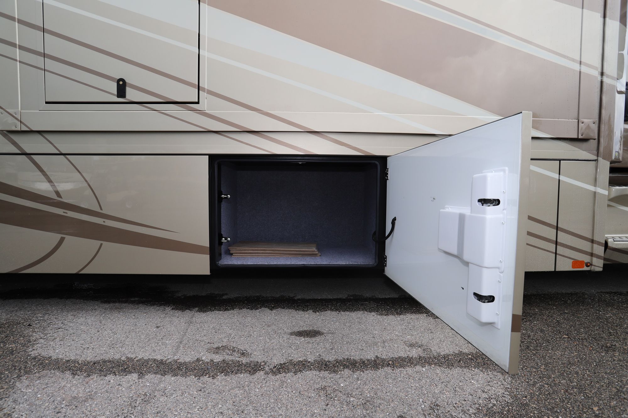 Used 2017 Renegade Rv Verona Le 40LTS Super C  For Sale