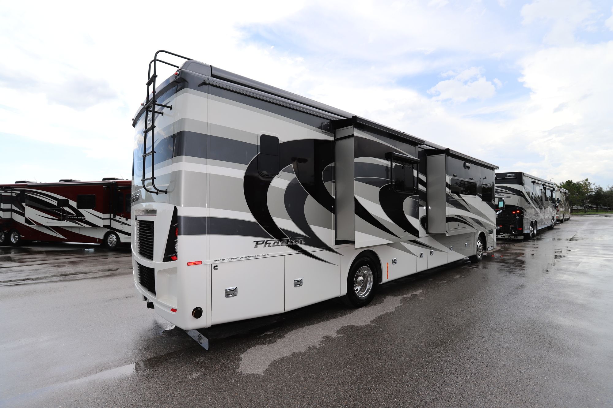 New 2021 Tiffin Motor Homes Phaeton 40QBH Class A  For Sale