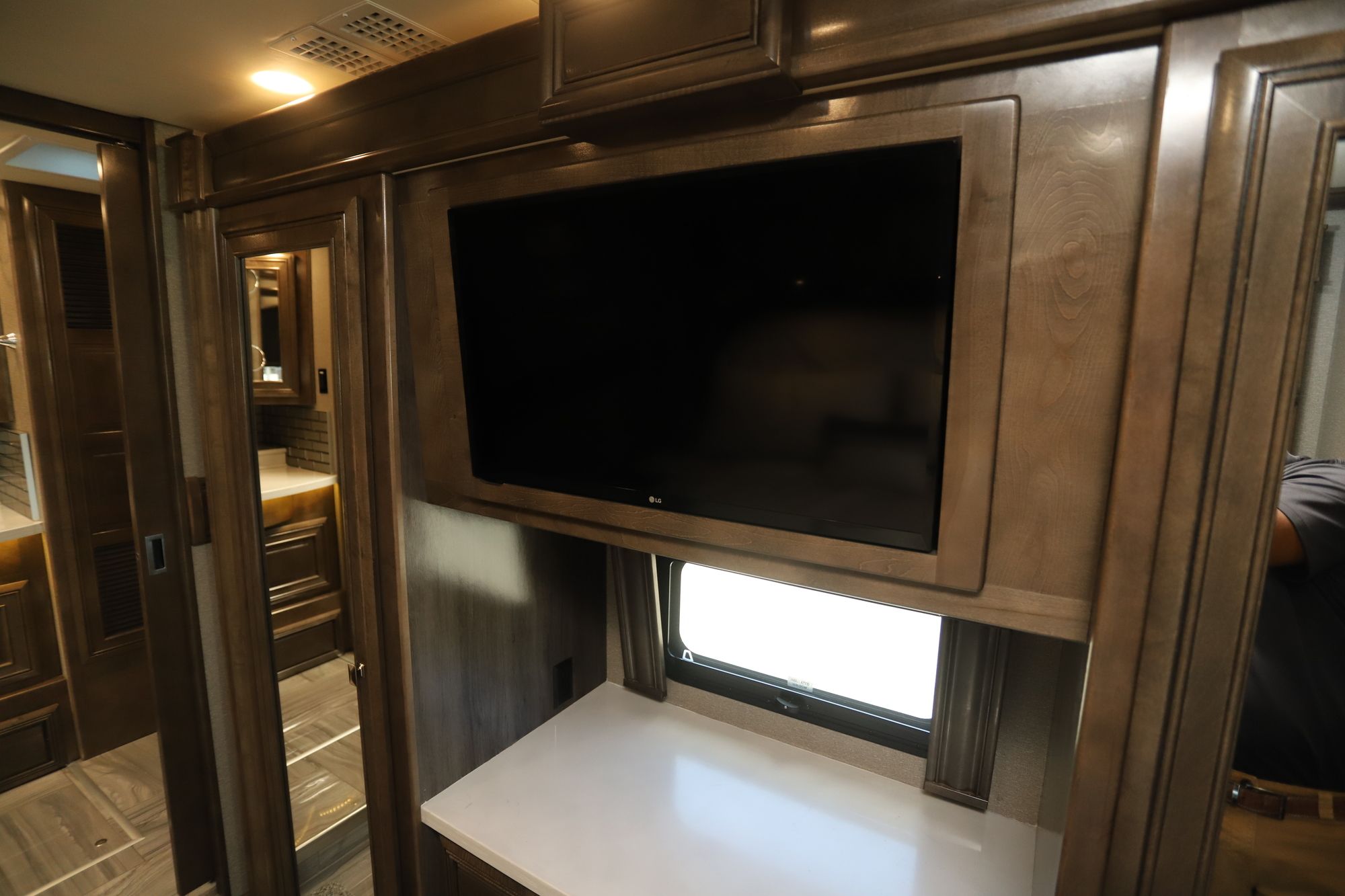 Used 2019 Fleetwood Discovery 40D Class A  For Sale