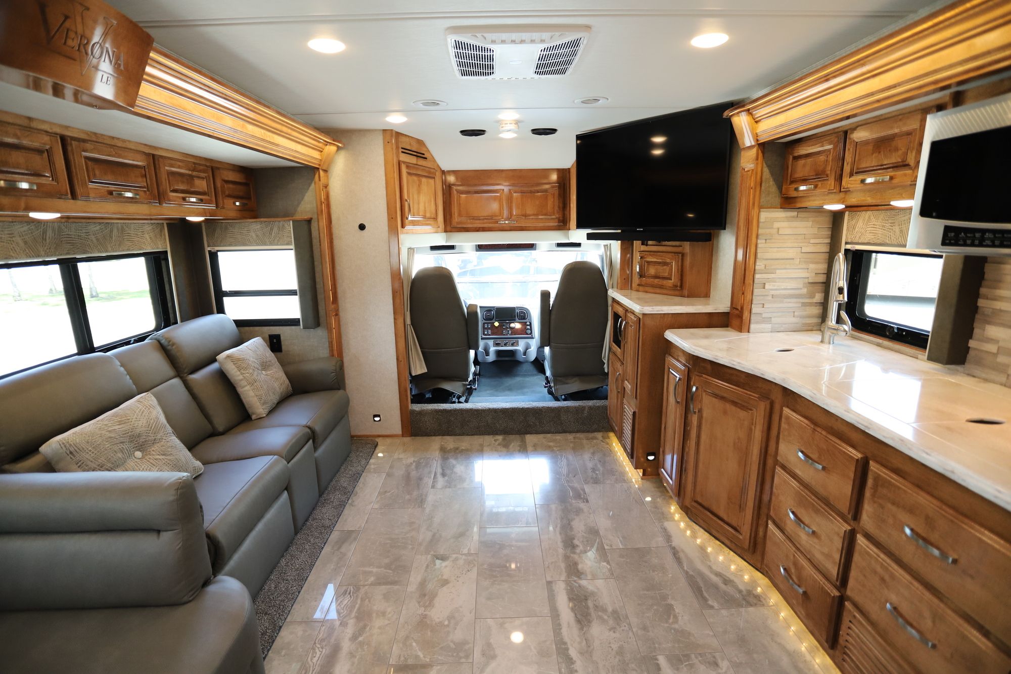 New 2021 Renegade Rv Verona Le 38LDG Super C  For Sale