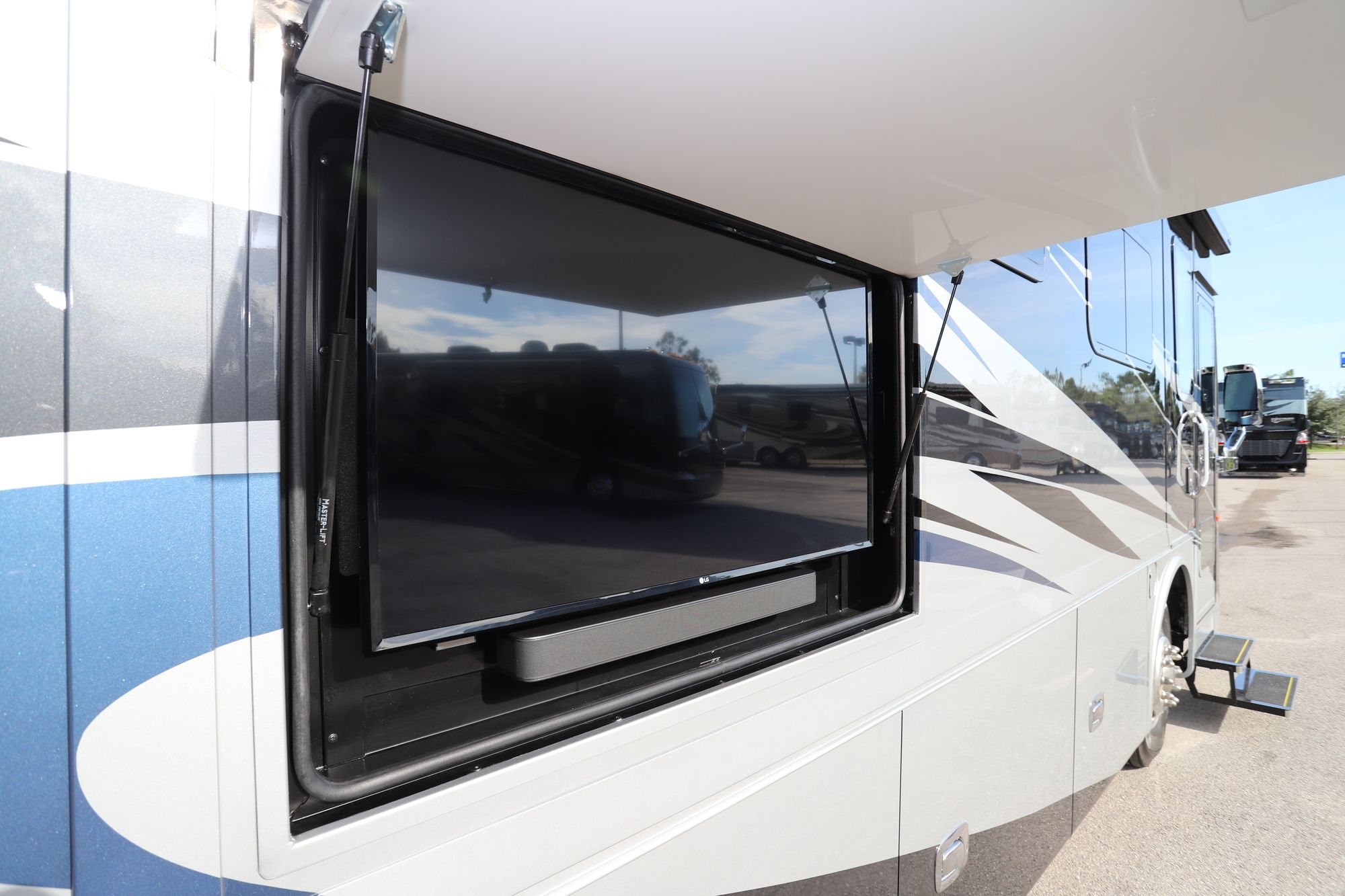 New 2021 Tiffin Motor Homes Phaeton 40QKH Class A  For Sale