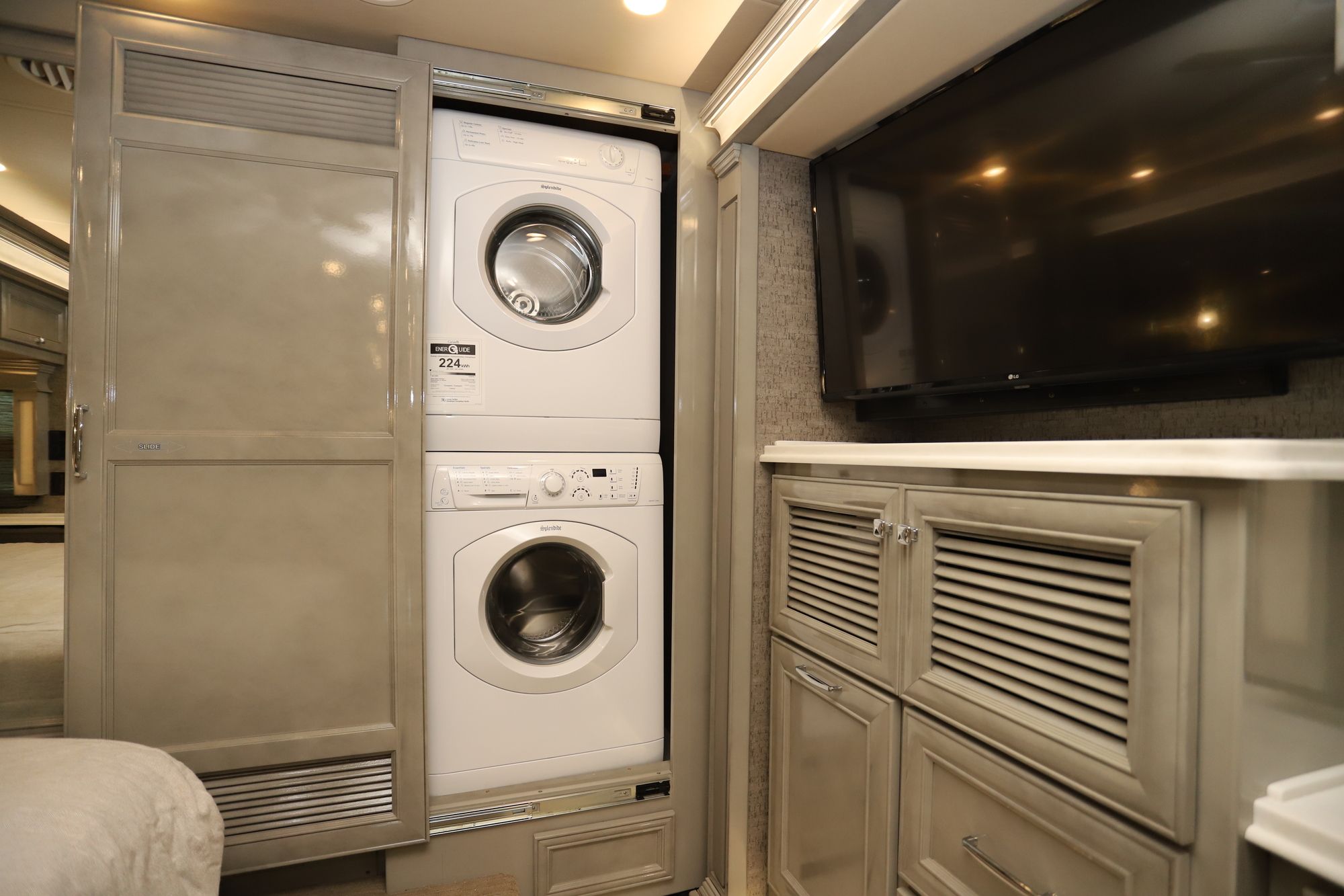 New 2021 Tiffin Motor Homes Phaeton 40QKH Class A  For Sale