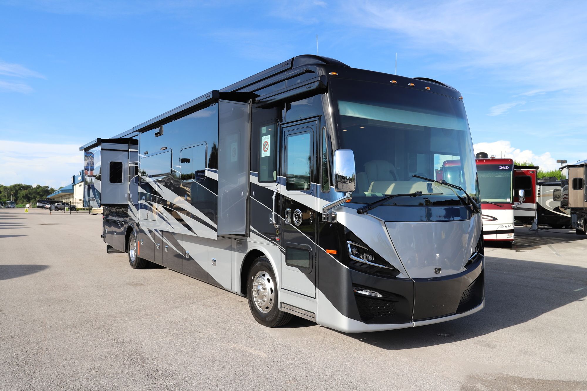 New 2021 Tiffin Motor Homes Phaeton 40QKH Class A  For Sale