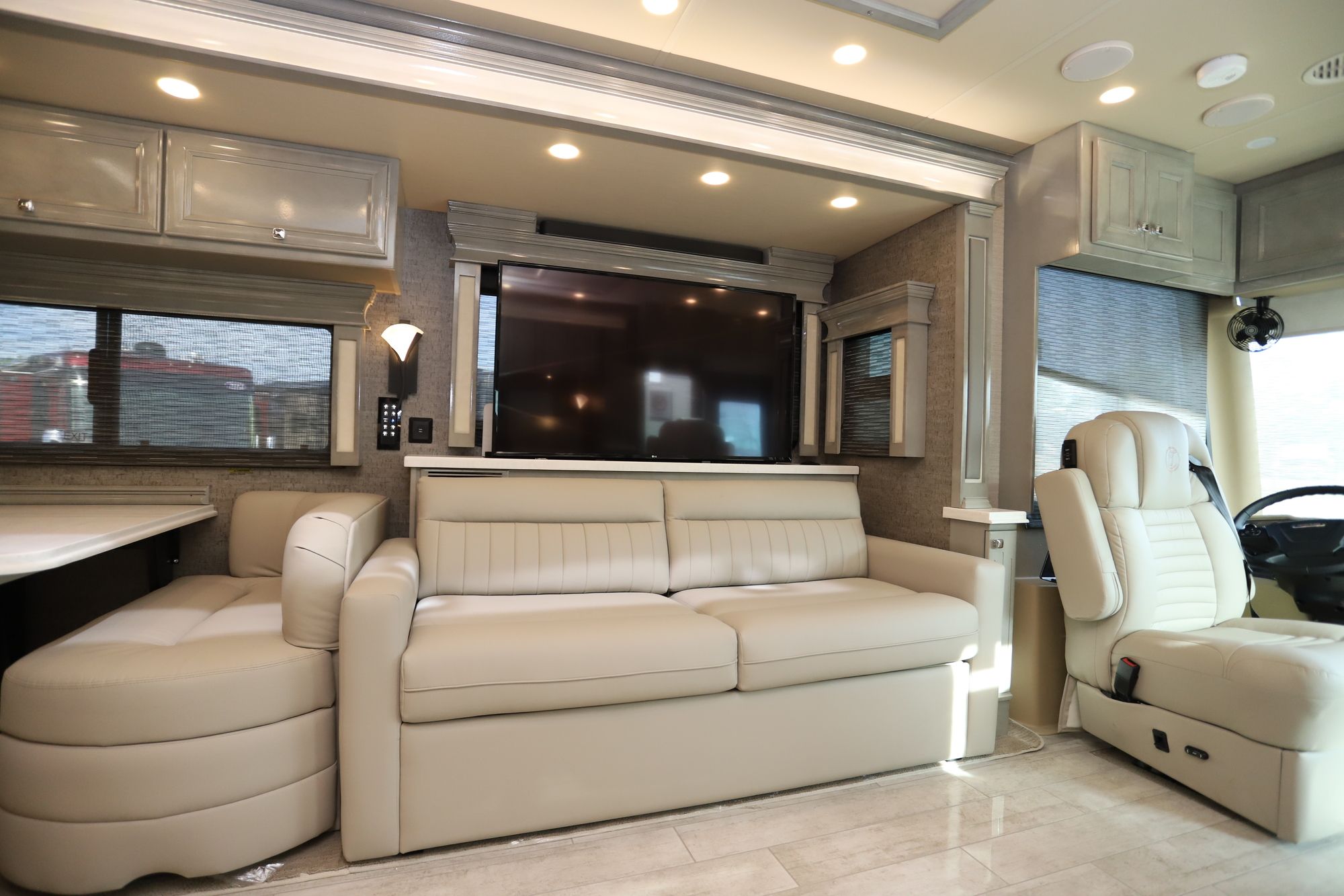 New 2021 Tiffin Motor Homes Phaeton 40QKH Class A  For Sale