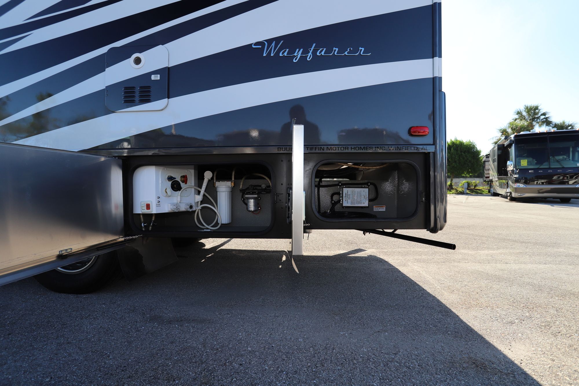 Used 2018 Tiffin Motor Homes Wayfarer 24BW Class C  For Sale