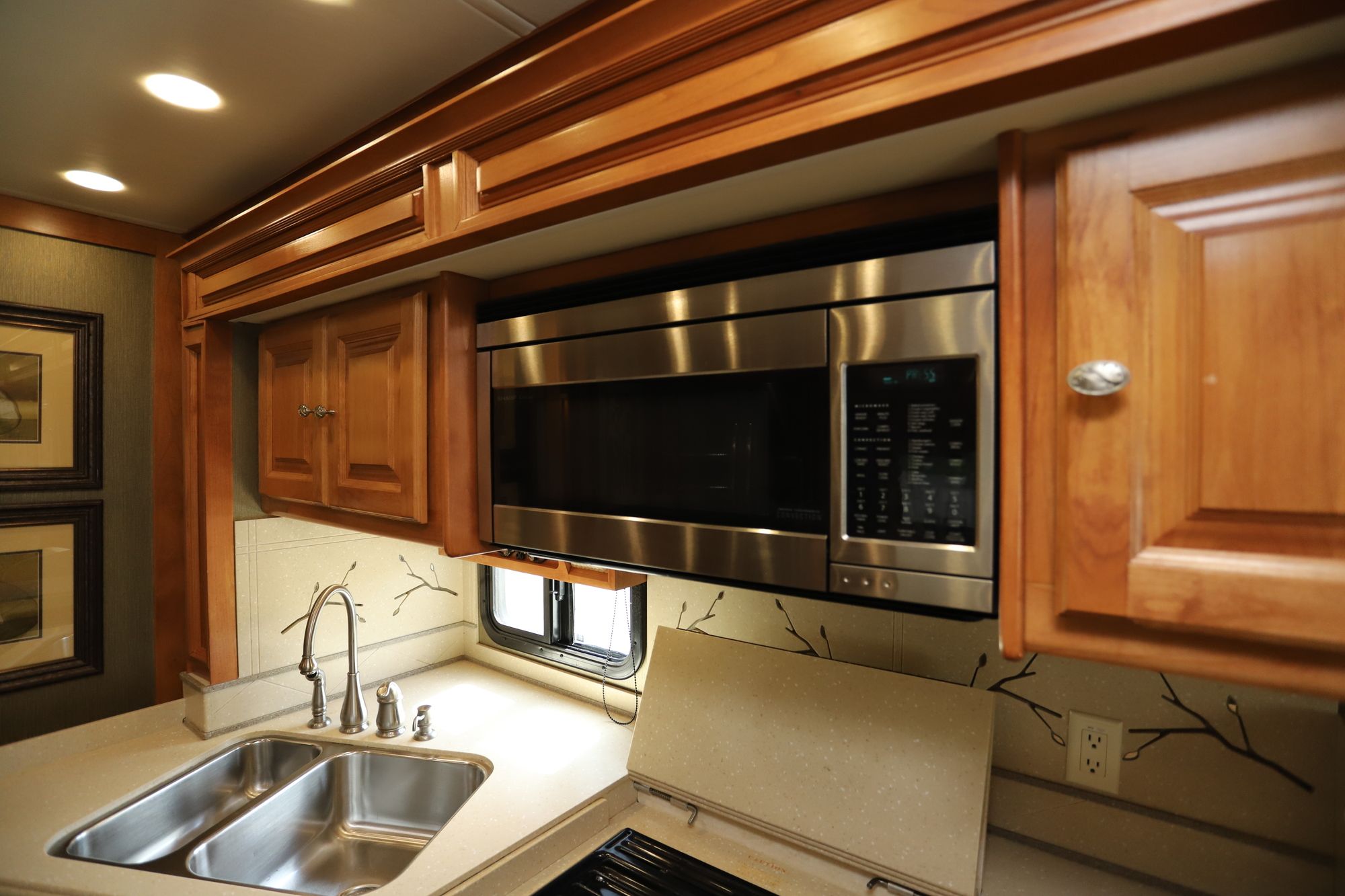 Used 2013 Tiffin Motor Homes Phaeton 36GH Class A  For Sale