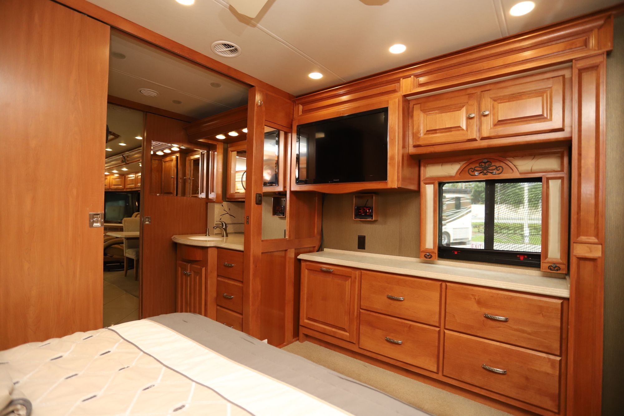 Used 2013 Tiffin Motor Homes Phaeton 36GH Class A  For Sale