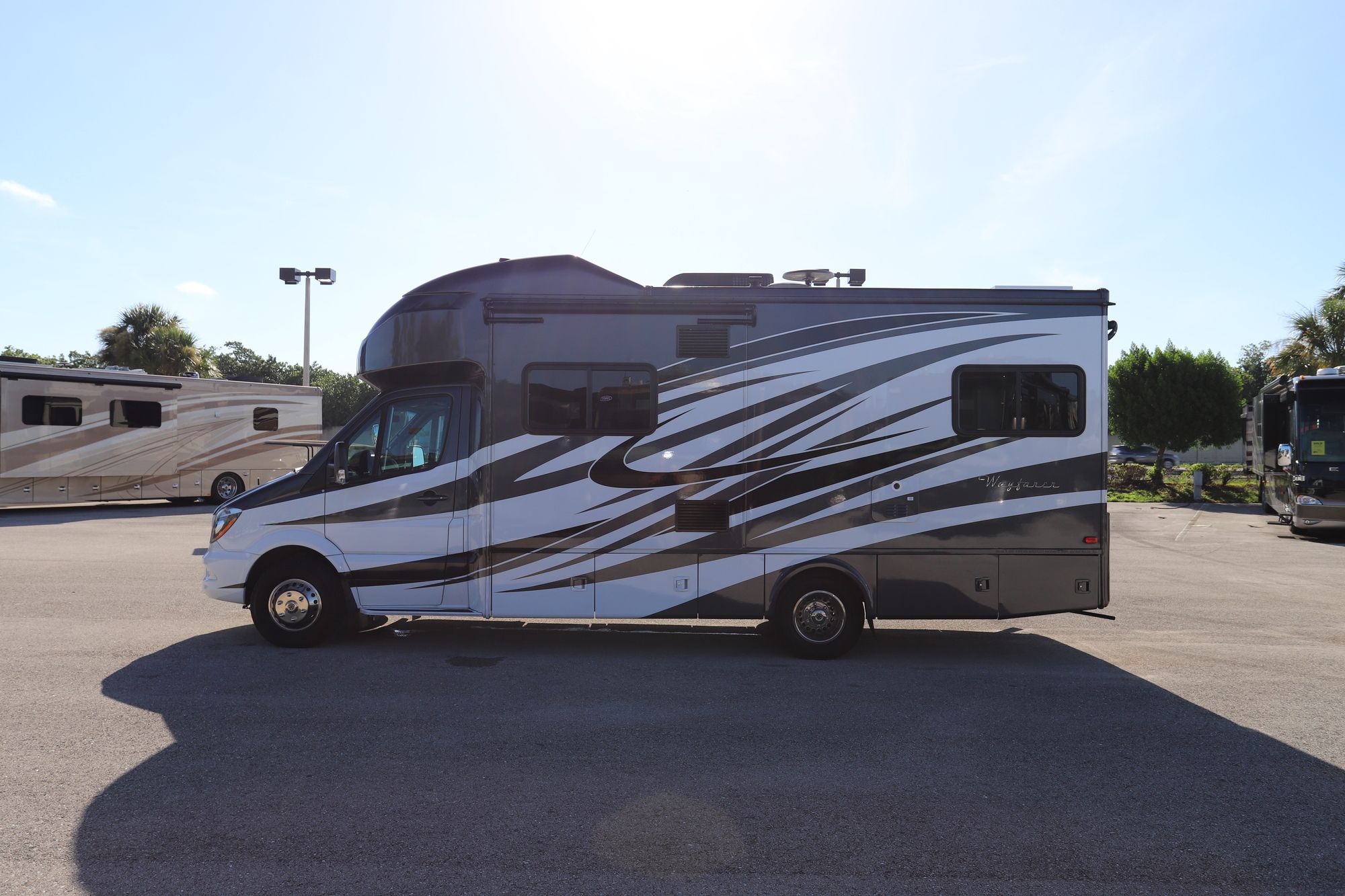 Used 2018 Tiffin Motor Homes Wayfarer 24BW Class C  For Sale