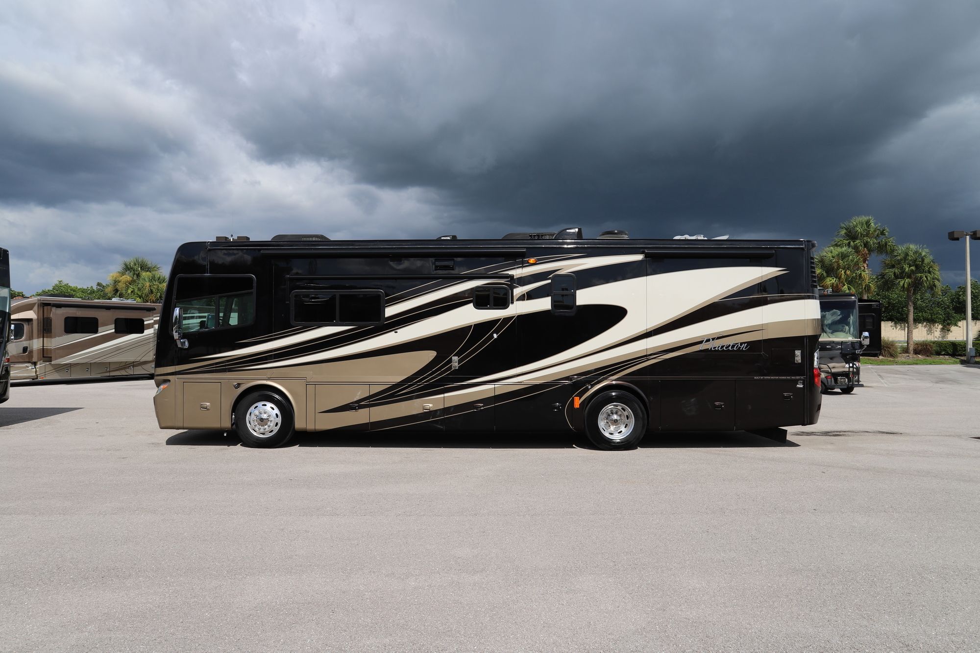 Used 2013 Tiffin Motor Homes Phaeton 36GH Class A  For Sale