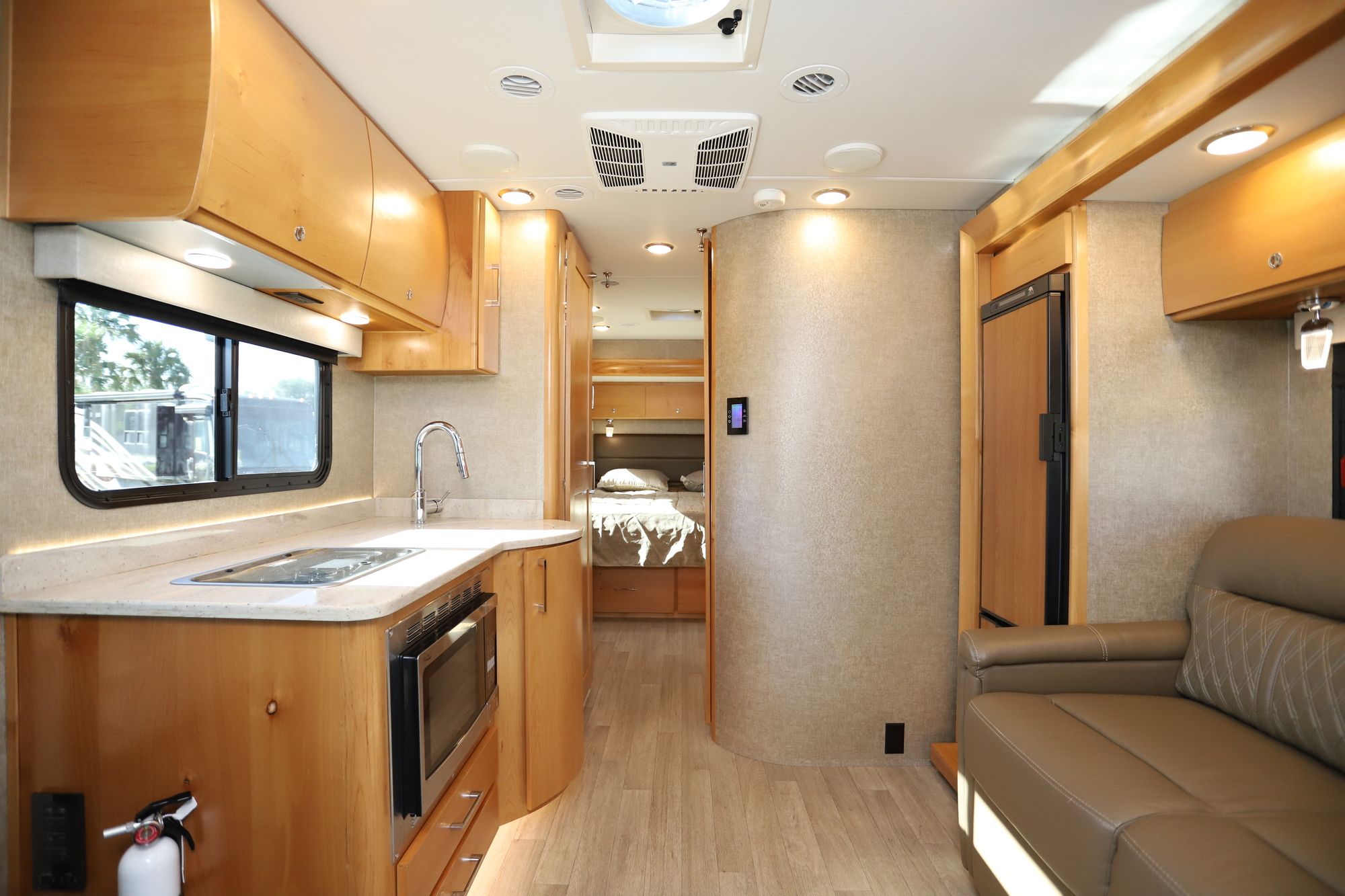 Used 2018 Tiffin Motor Homes Wayfarer 24BW Class C  For Sale