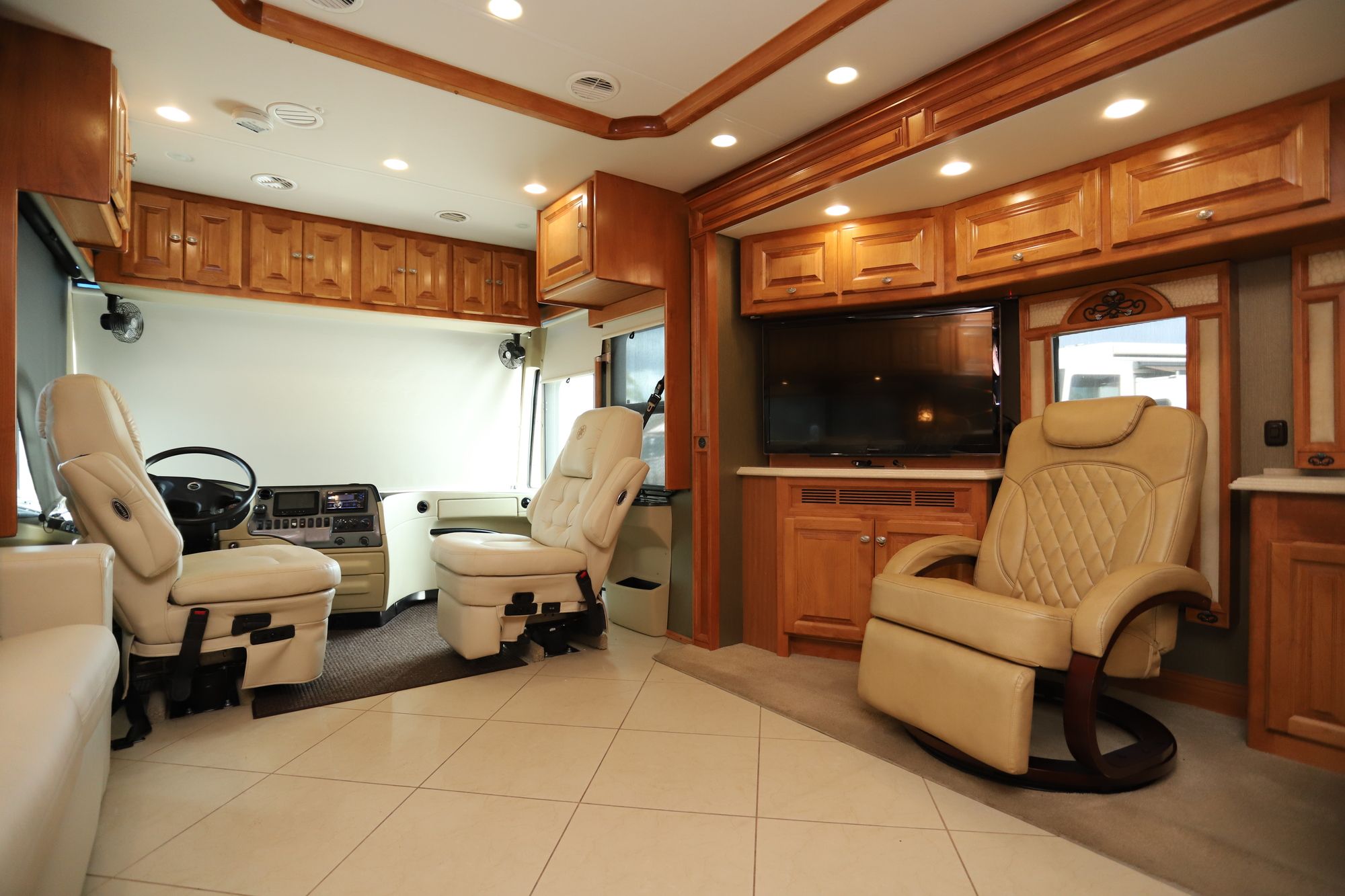 Used 2013 Tiffin Motor Homes Phaeton 36GH Class A  For Sale