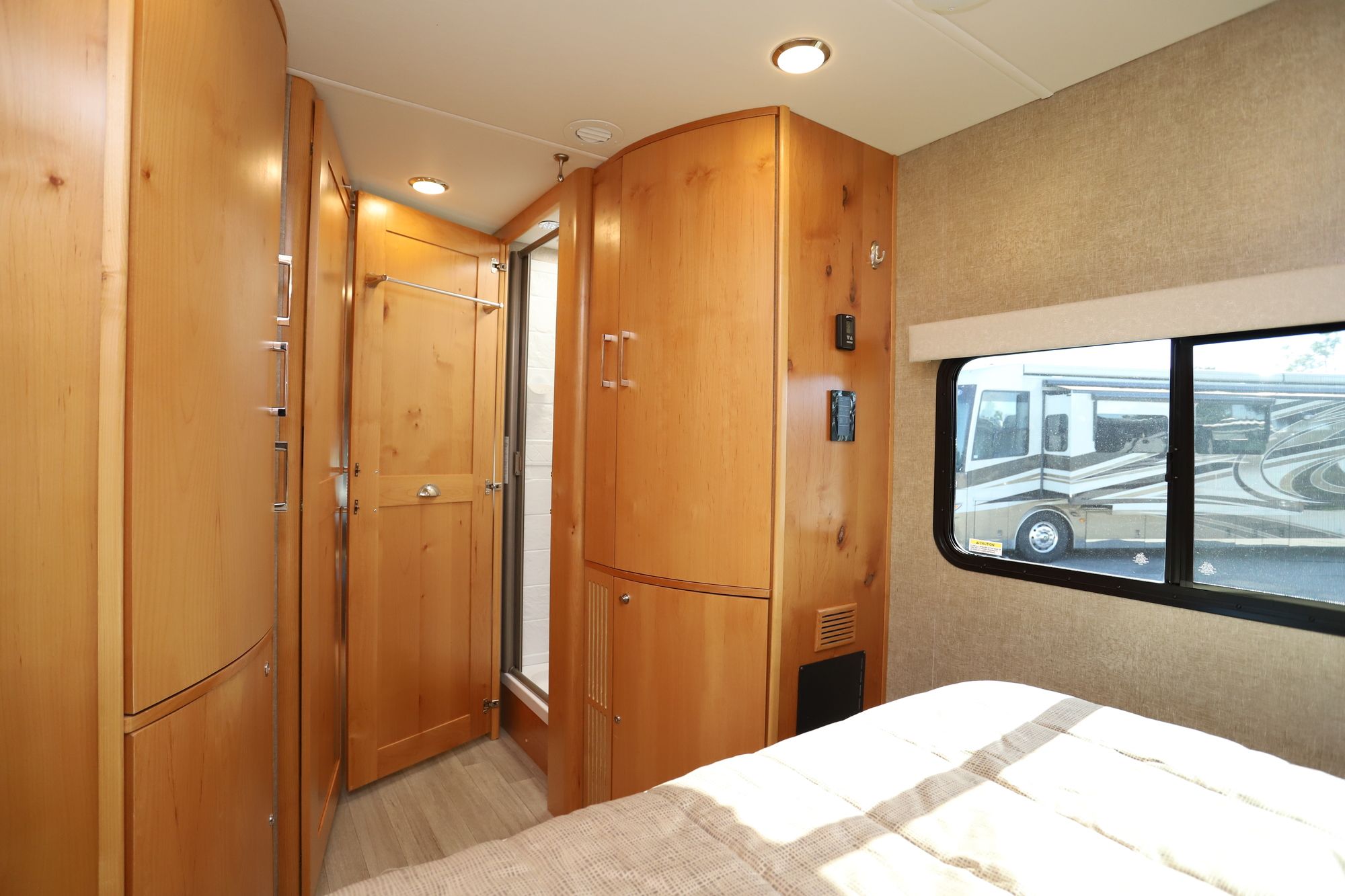 Used 2018 Tiffin Motor Homes Wayfarer 24BW Class C  For Sale