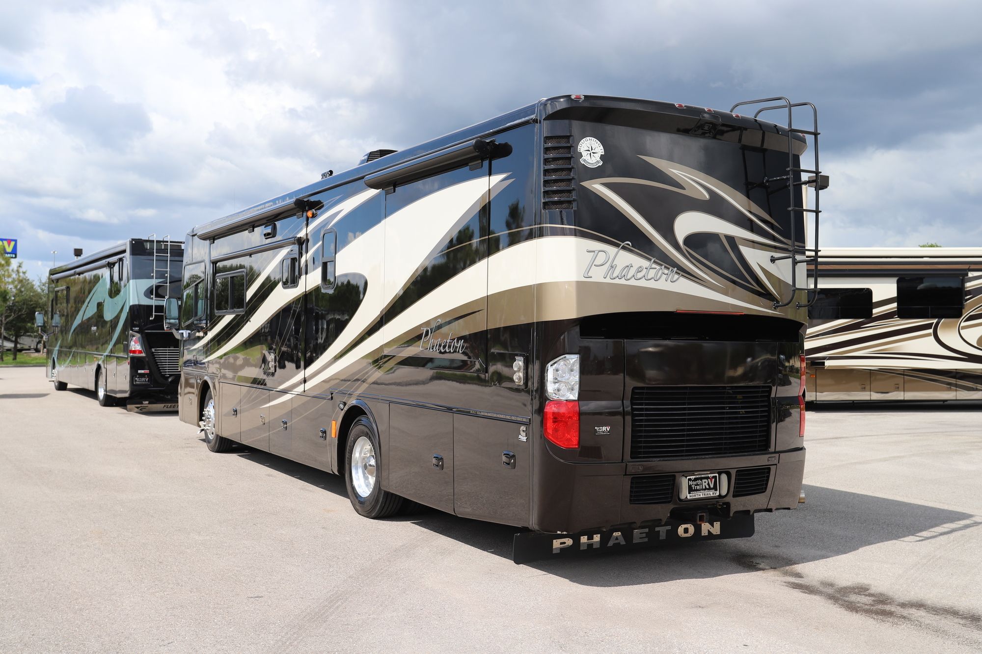 Used 2013 Tiffin Motor Homes Phaeton 36GH Class A  For Sale