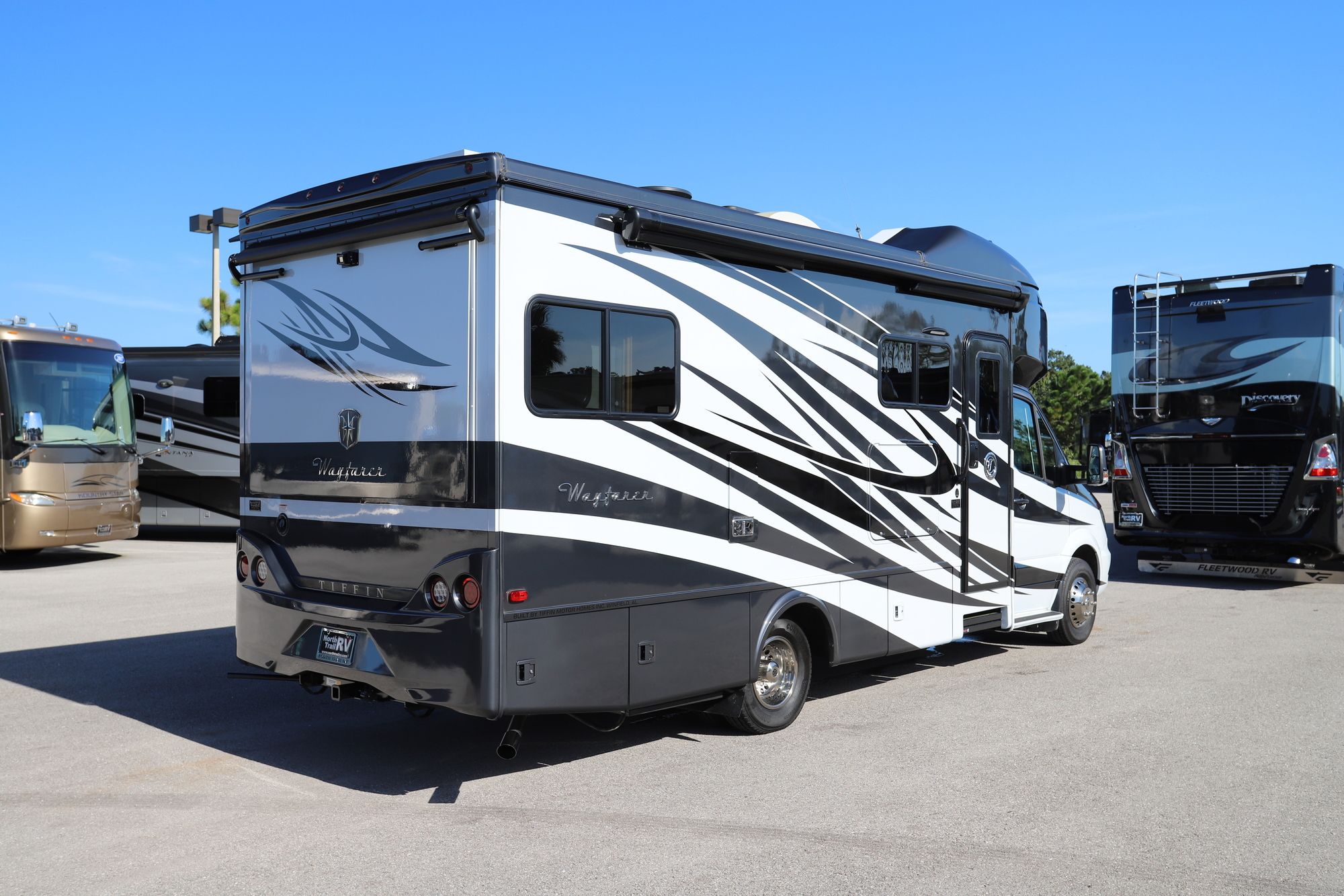 Used 2018 Tiffin Motor Homes Wayfarer 24BW Class C  For Sale