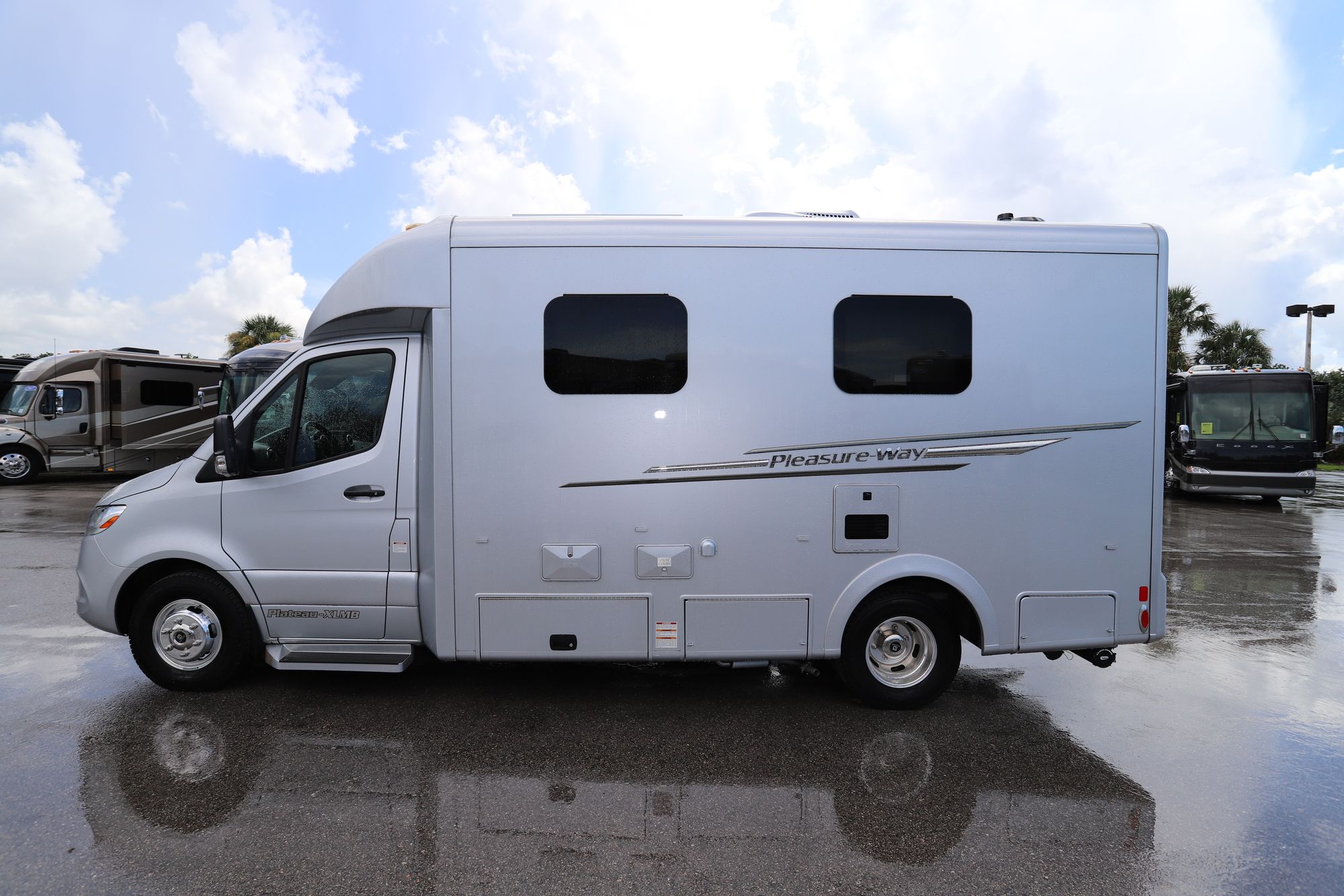 Used 2020 Pleasure-Way Plateau XLMB Class C  For Sale