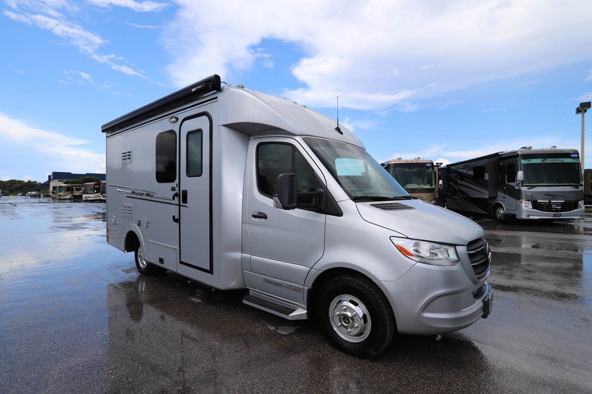 Used 2020 Pleasure-Way Plateau XLMB Class C  For Sale