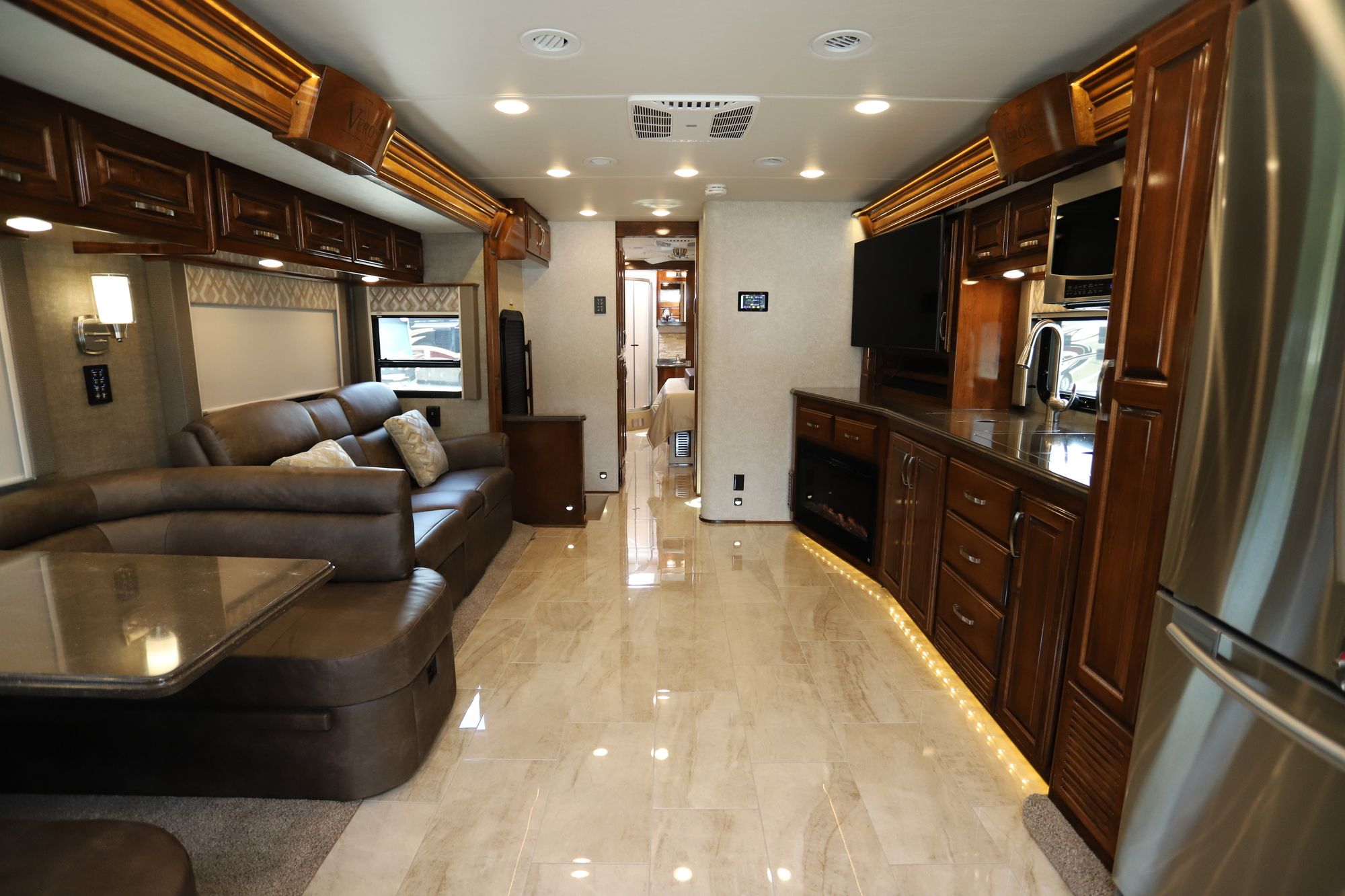 New 2021 Renegade Rv Verona Le 40LRB Super C  For Sale