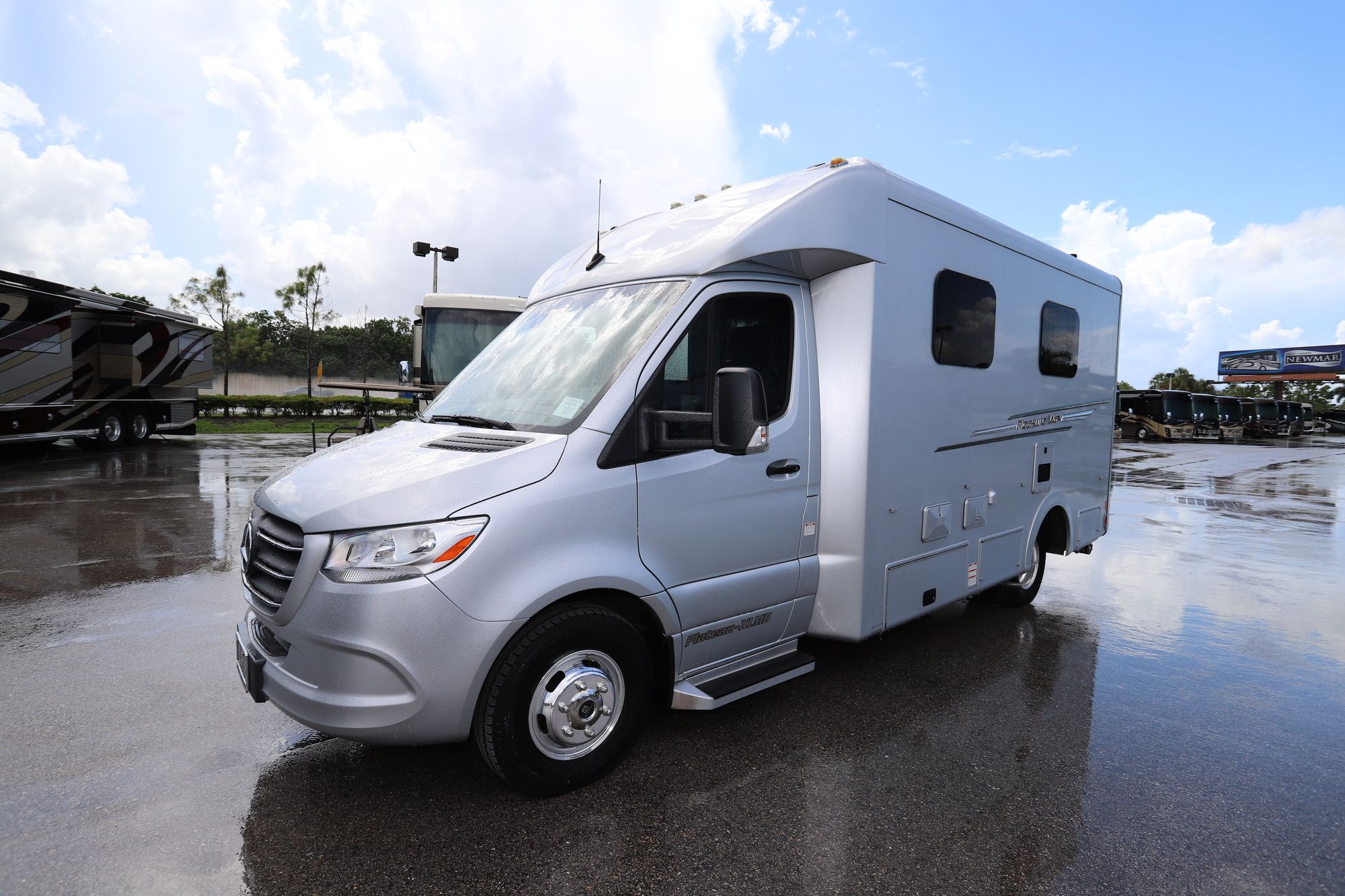 Used 2020 Pleasure-Way Plateau XLMB Class C  For Sale