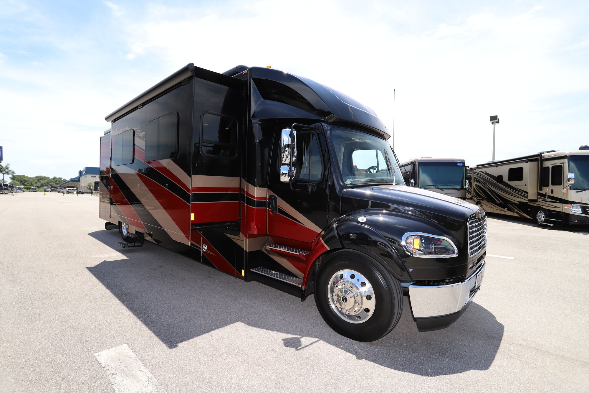 New 2021 Renegade Rv Verona Le 40LRB Super C  For Sale