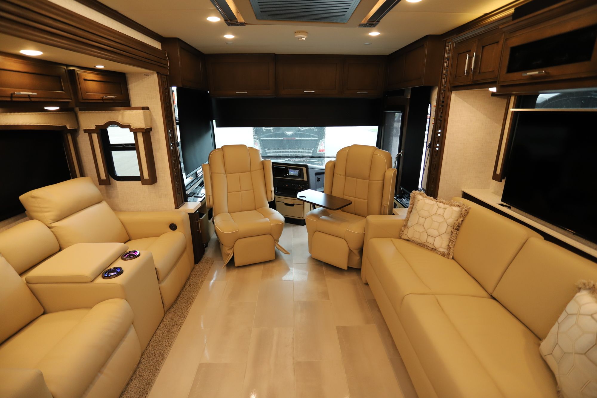 New 2021 Newmar Ventana 3717 Class A  For Sale