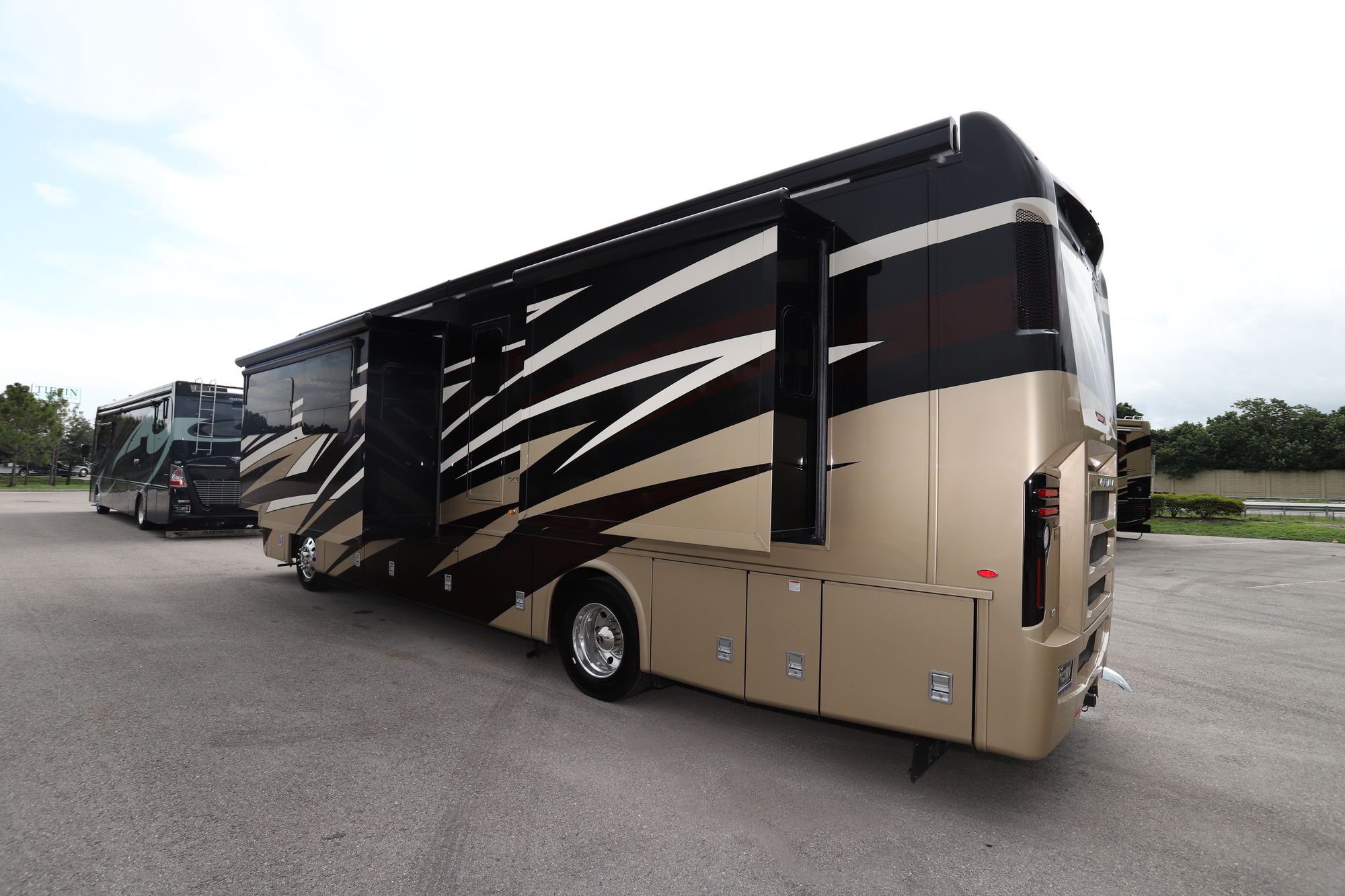 New 2021 Newmar Ventana 3717 Class A  For Sale