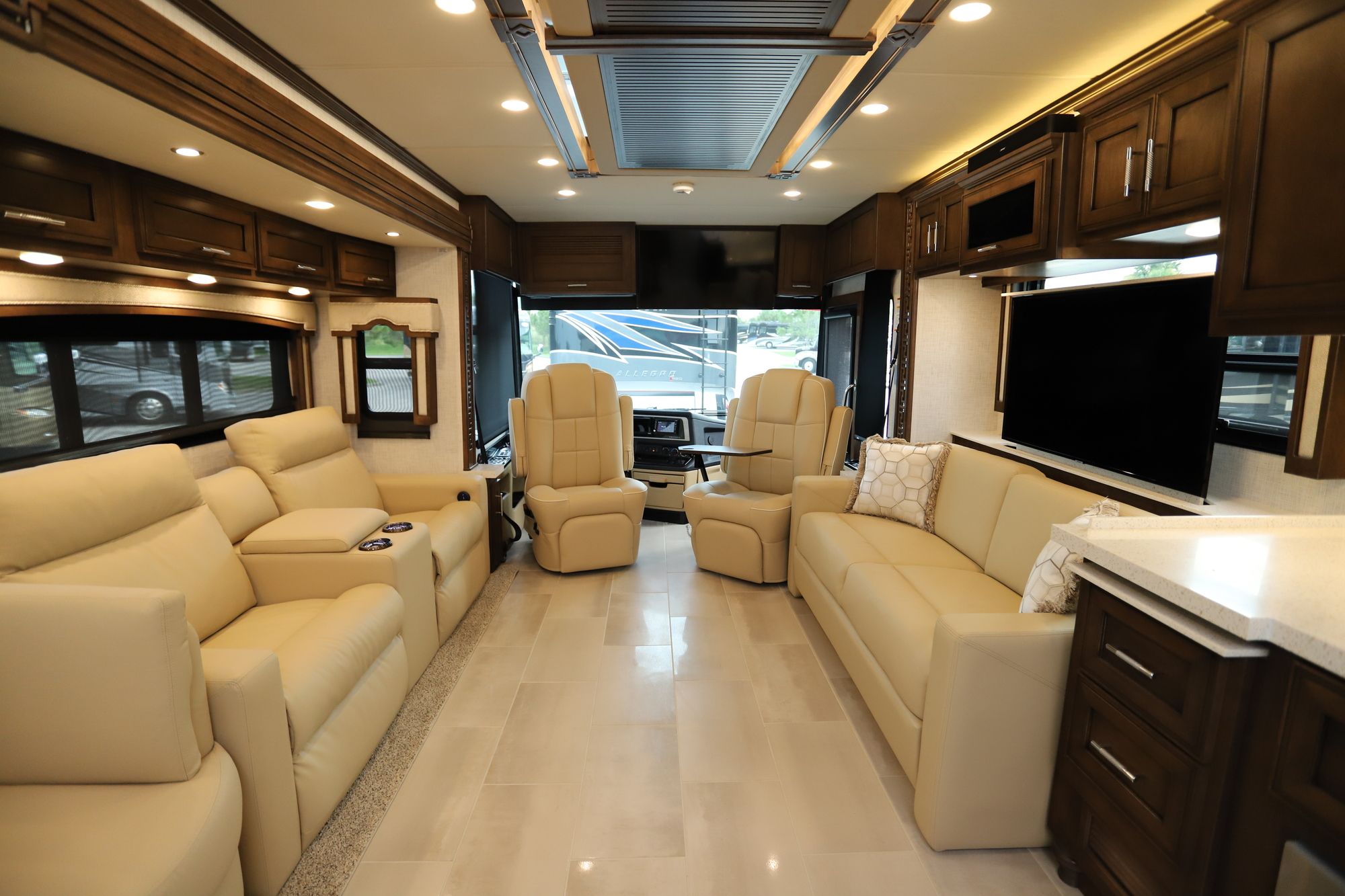 New 2021 Newmar Ventana 4369 Class A  For Sale