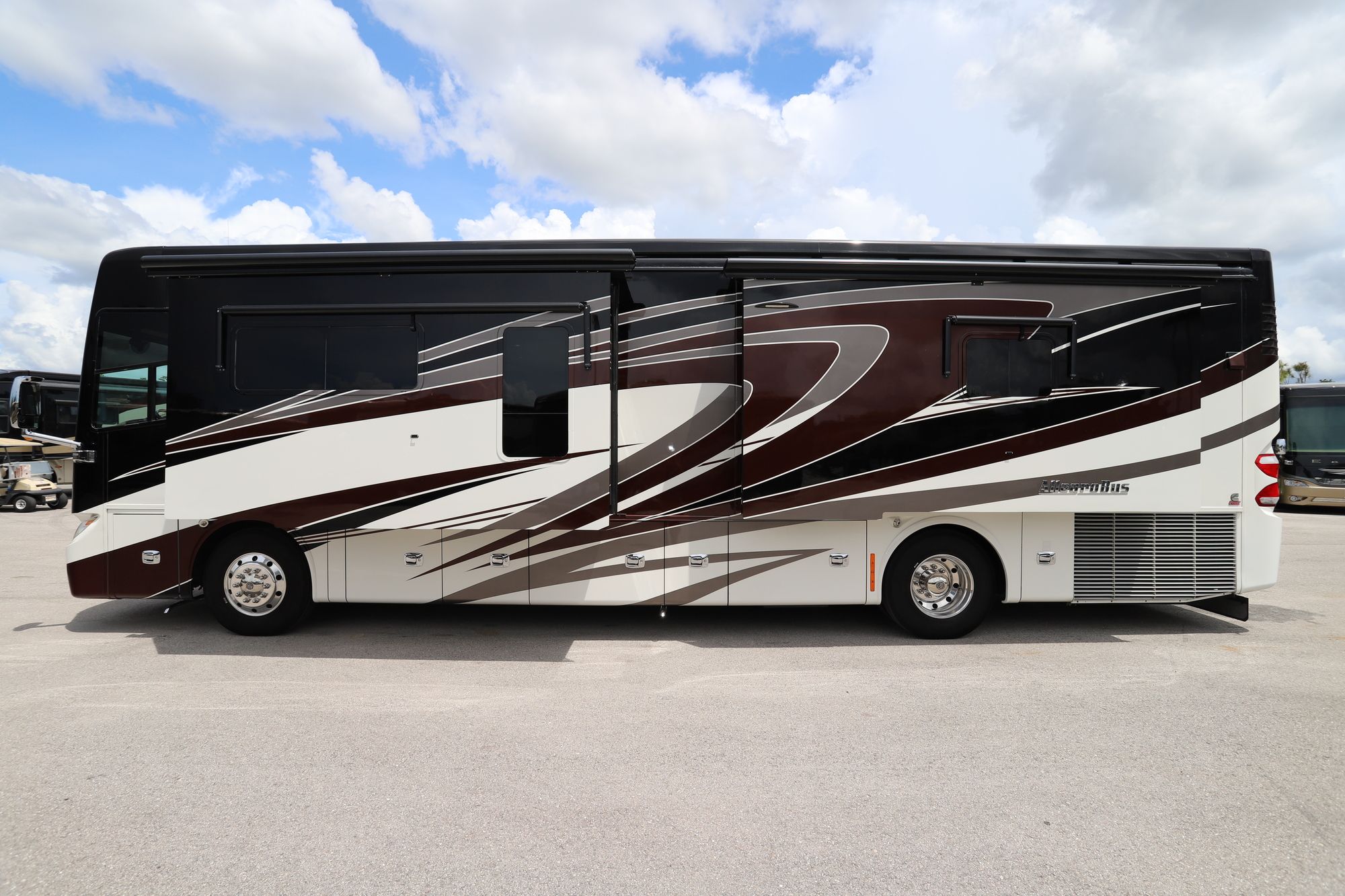 Used 2015 Tiffin Motor Homes Allegro Bus 37AP Class A  For Sale