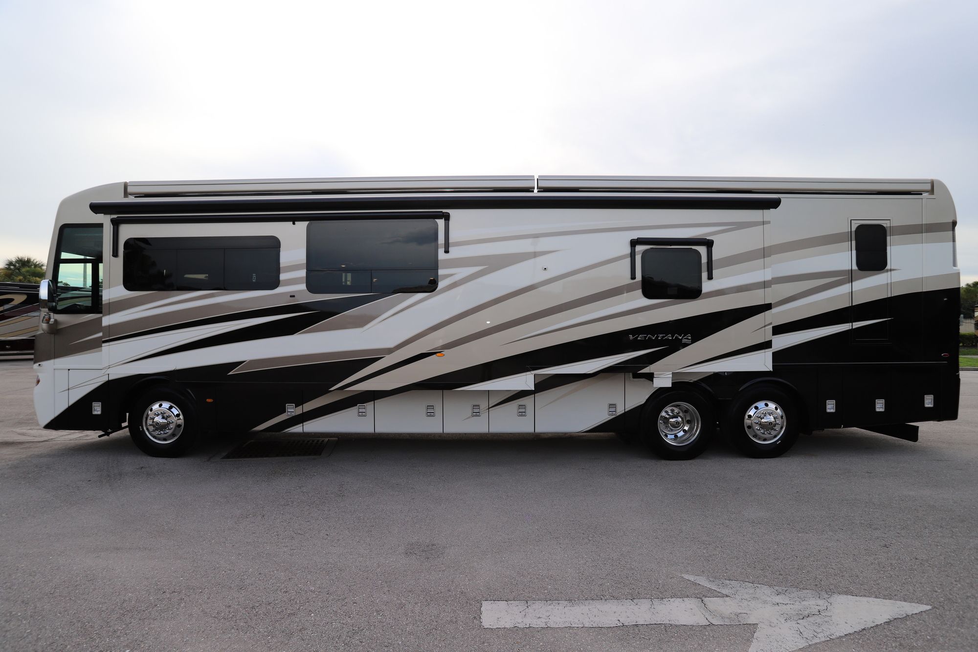 New 2021 Newmar Ventana 4369 Class A  For Sale