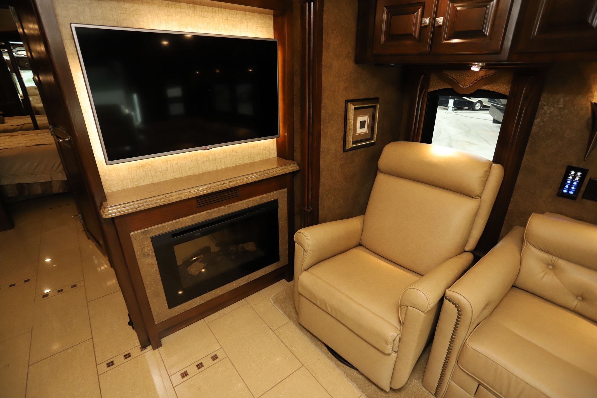 Used 2015 Tiffin Motor Homes Allegro Bus 37AP Class A  For Sale