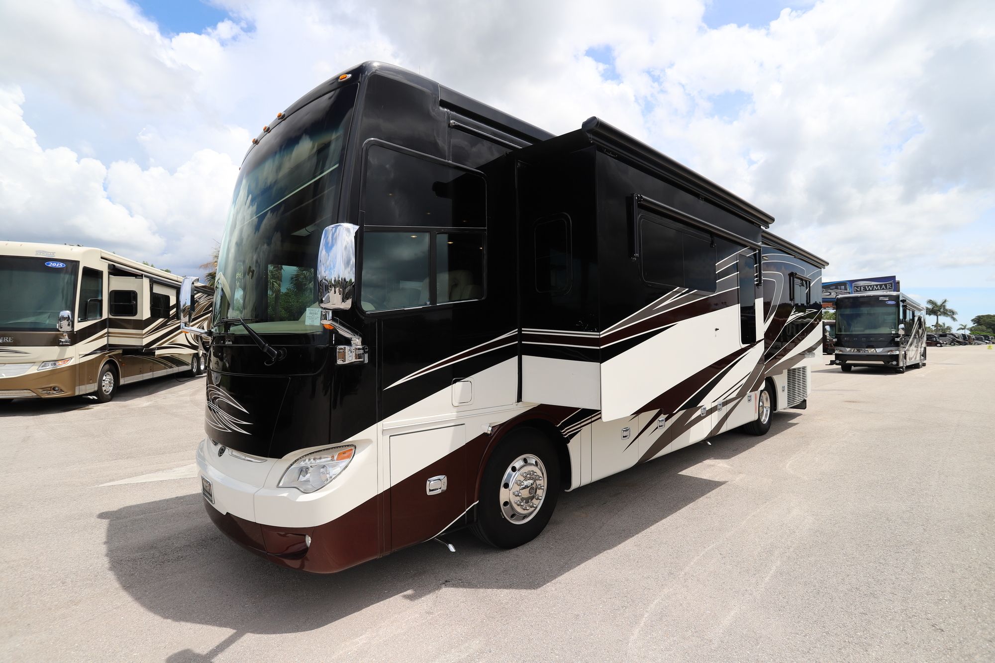 Used 2015 Tiffin Motor Homes Allegro Bus 37AP Class A  For Sale