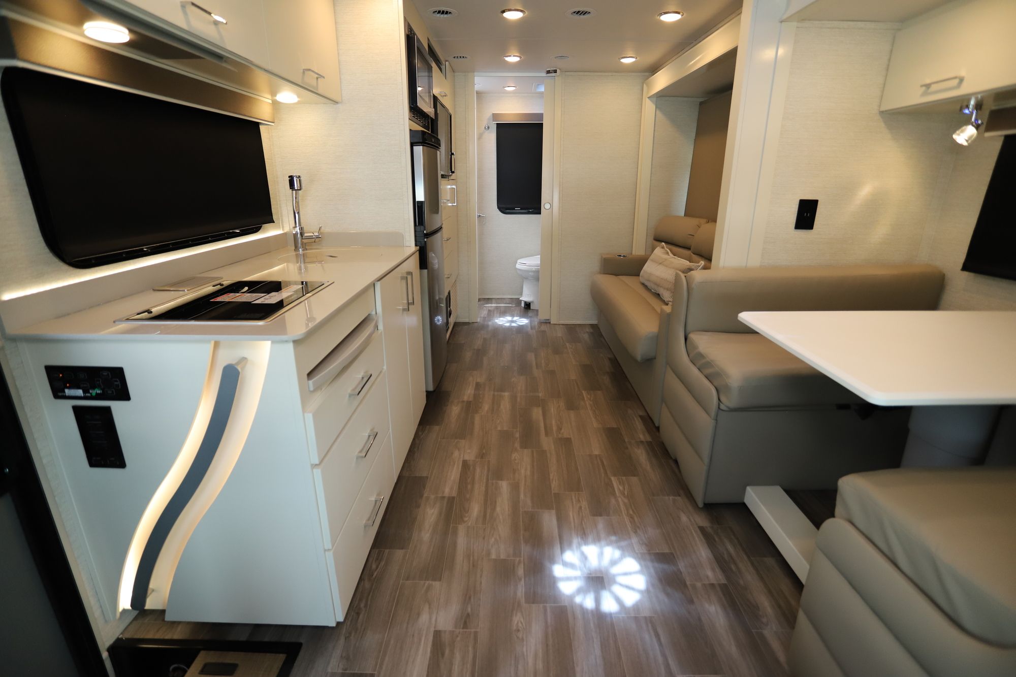 New 2021 Tiffin Motor Homes Wayfarer 25RW Class C  For Sale